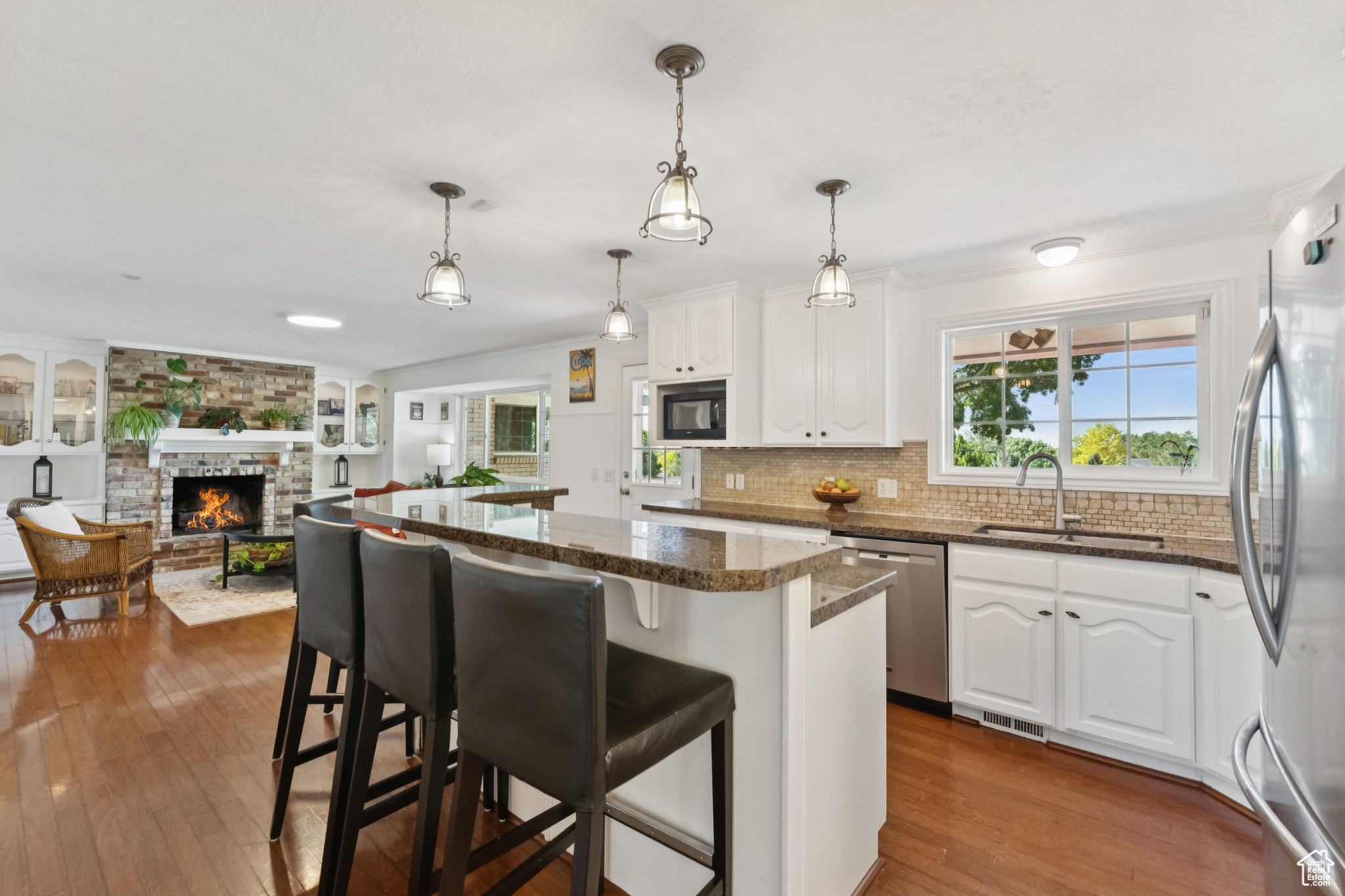 Draper, Utah, 84020, United States, 6 Bedrooms Bedrooms, ,4 BathroomsBathrooms,Residential,For Sale,1848551