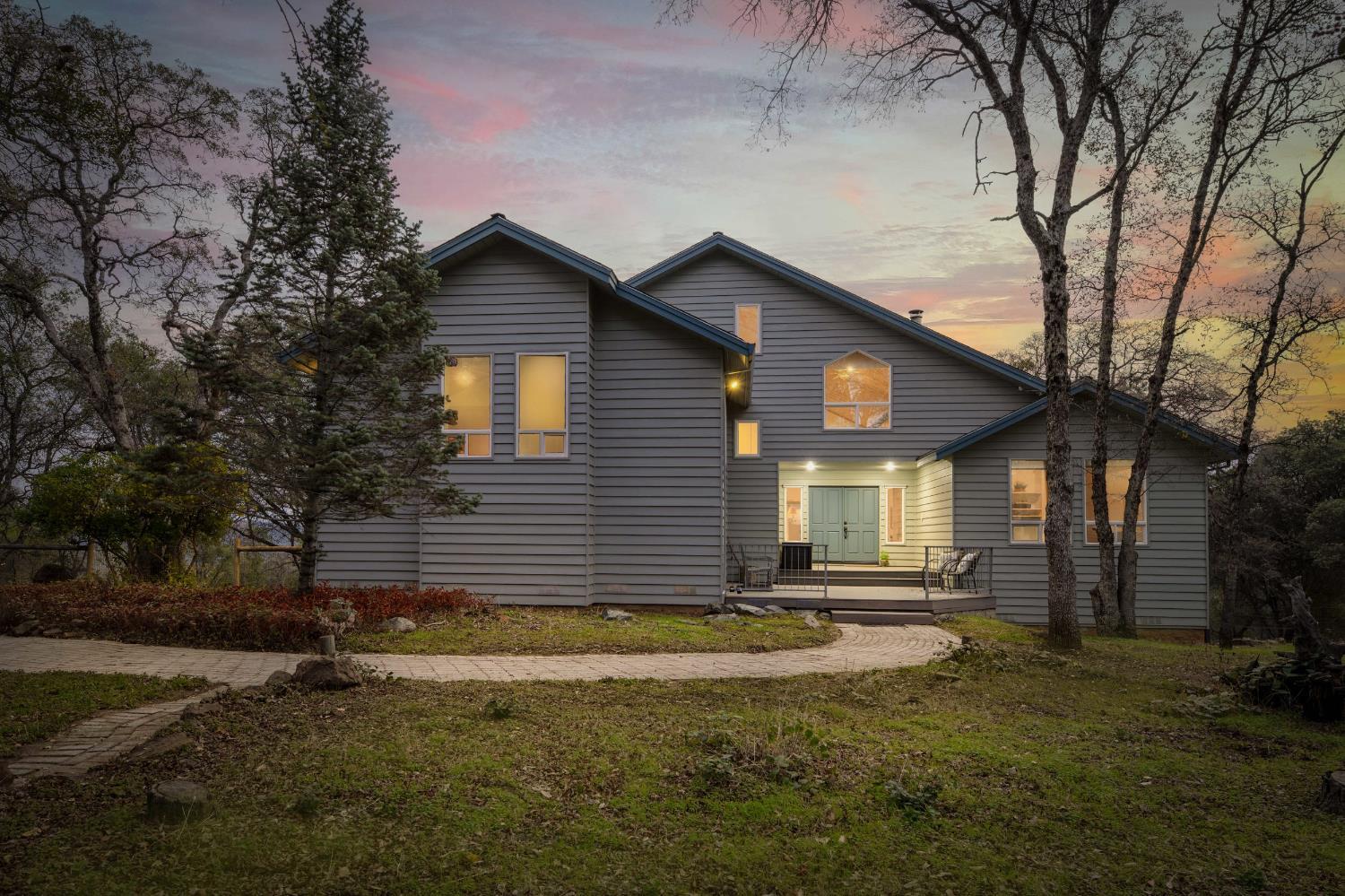 Penn Valley, California, 95946, United States, 3 Bedrooms Bedrooms, ,3 BathroomsBathrooms,Residential,For Sale,1989593