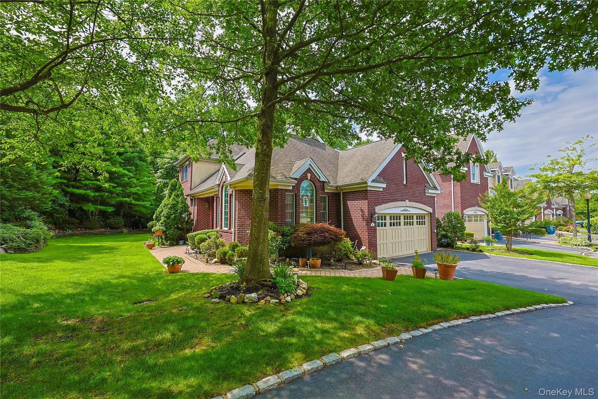  14 Belvedere Court, North Hills, NY, 11030 - 物件實景