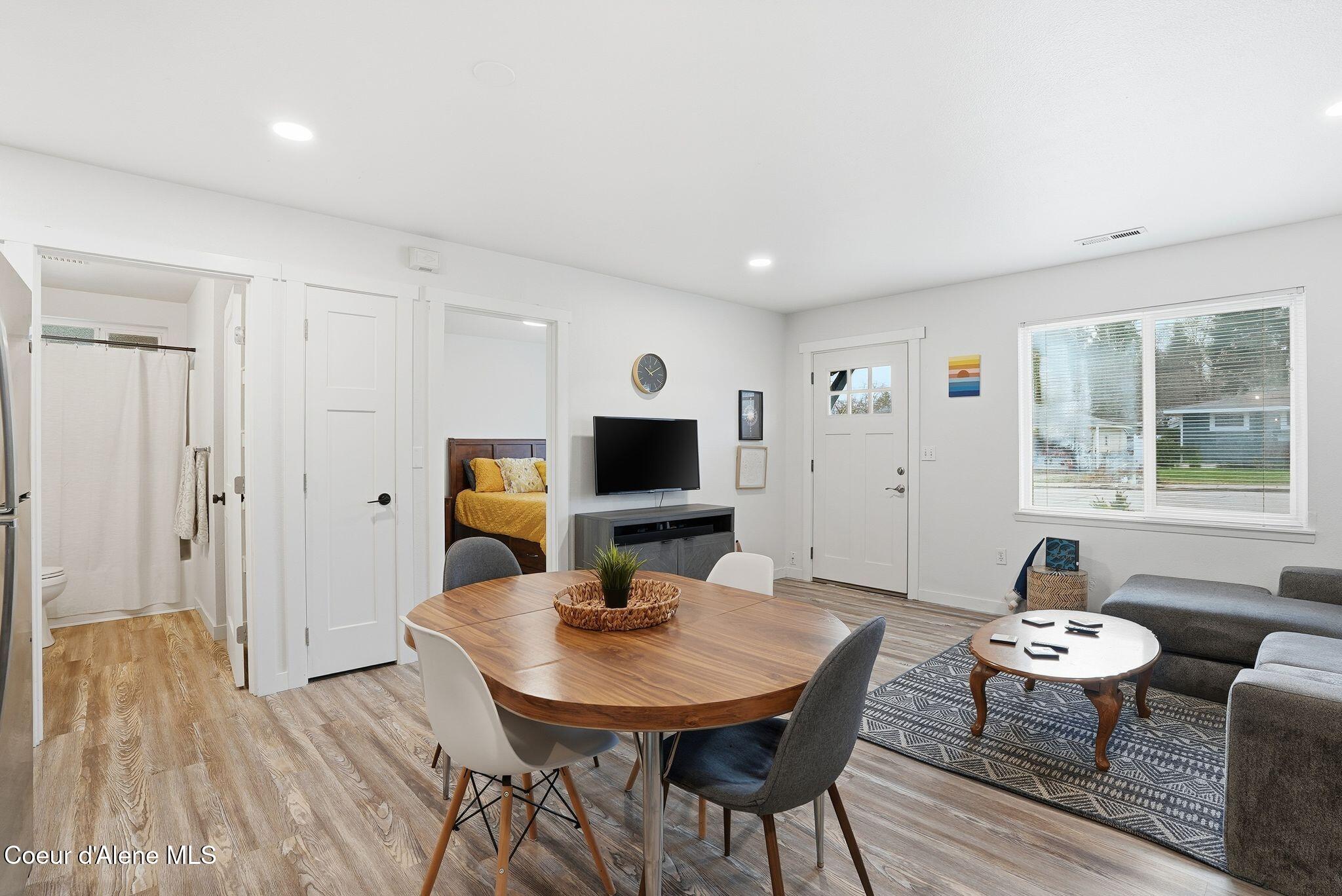 Coeur d'Alene, Idaho, 83814, United States, ,Residential,For Sale,2006105