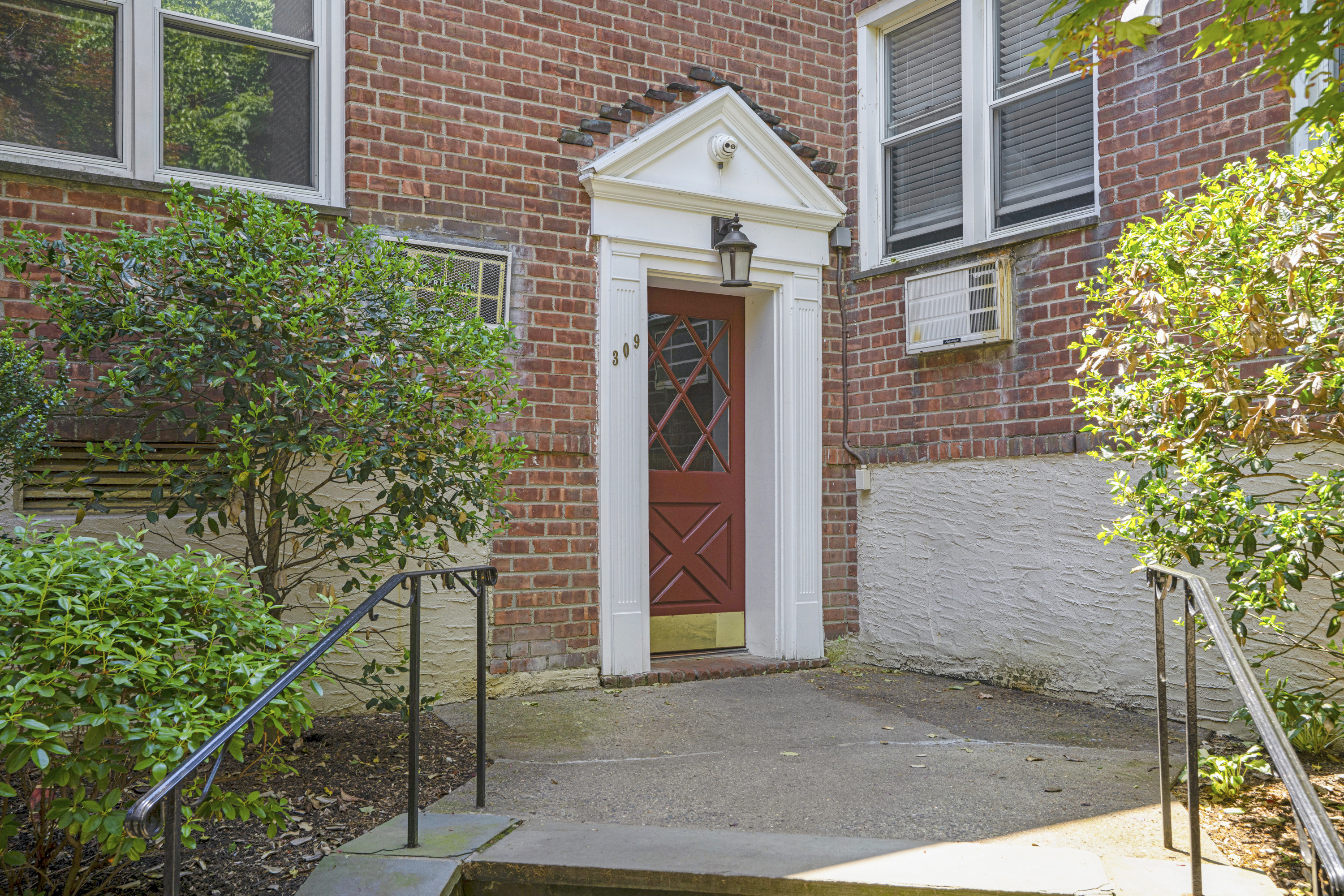  Beautiful Palmer Terrace Co-op - 物件實景