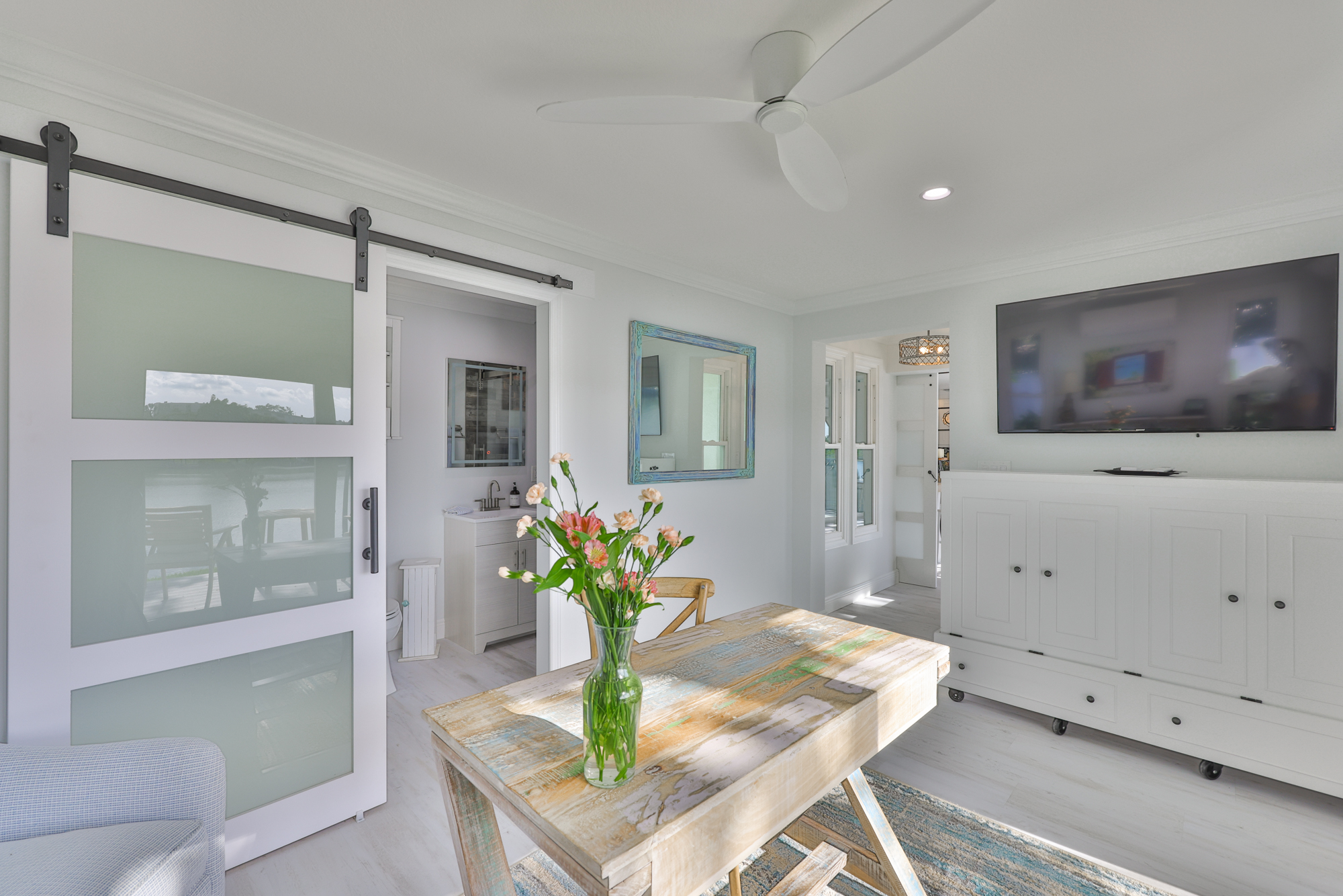 Largo, Florida, 33770, United States, 3 Bedrooms Bedrooms, ,4 BathroomsBathrooms,Residential,For Sale,1982146