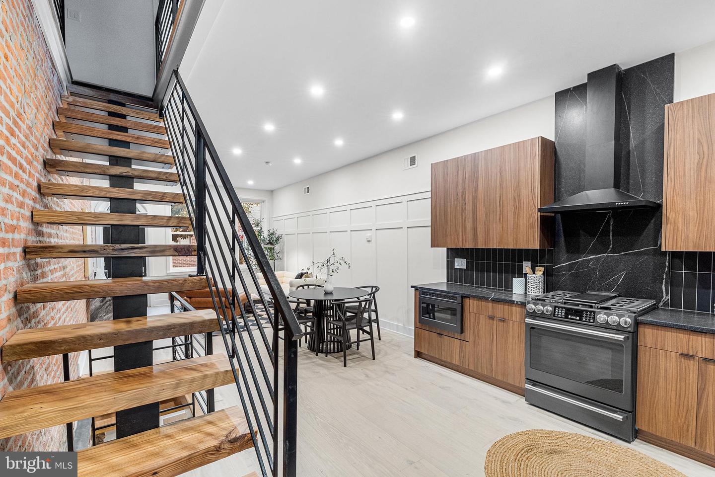 Philadelphia, Pennsylvania, 19125, United States, 3 Bedrooms Bedrooms, ,3 BathroomsBathrooms,Residential,For Sale,1954864