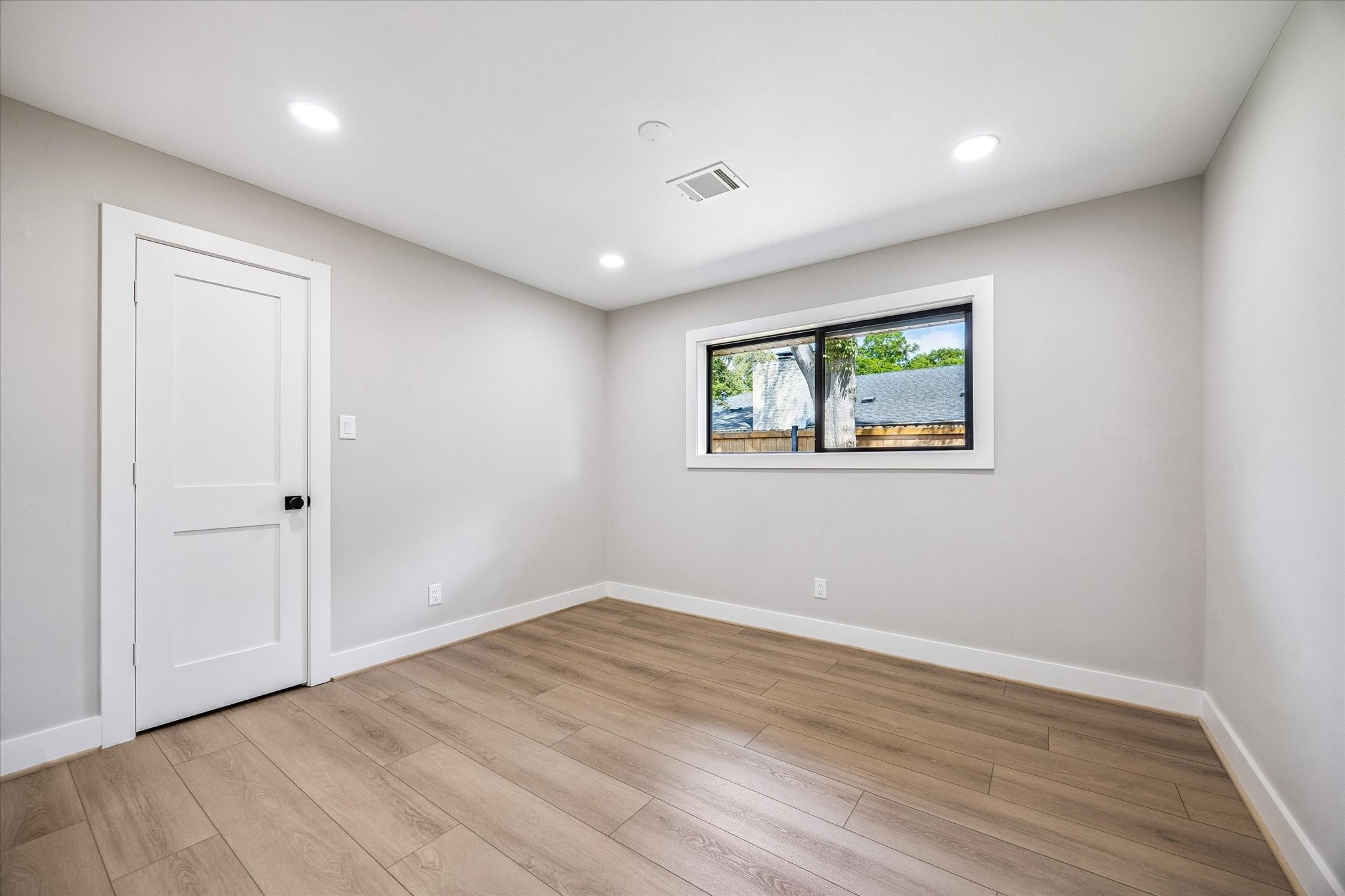  6234 Yarwell Drive - 物件實景