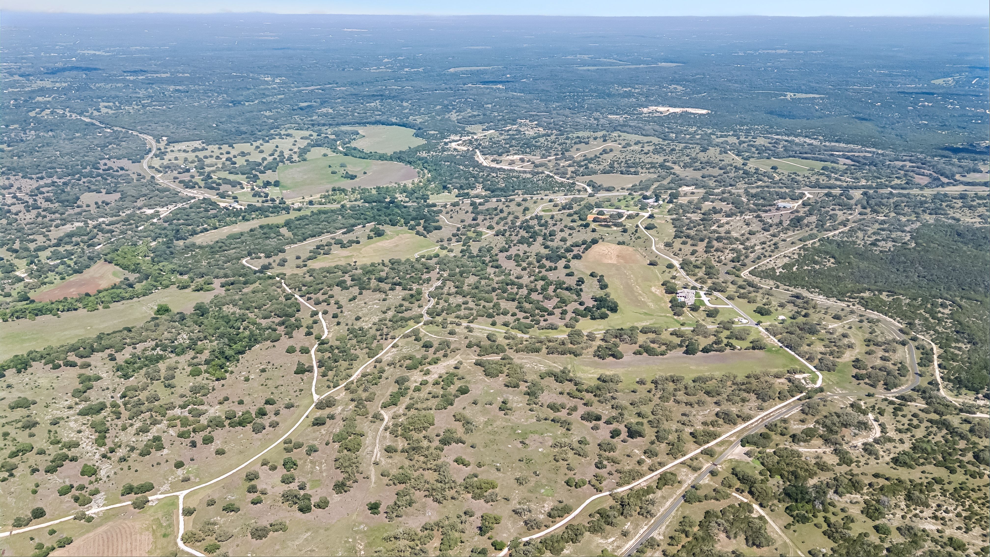  Rolling Oaks Ranch: The Pinnacle of Private Estate Living - 物件實景