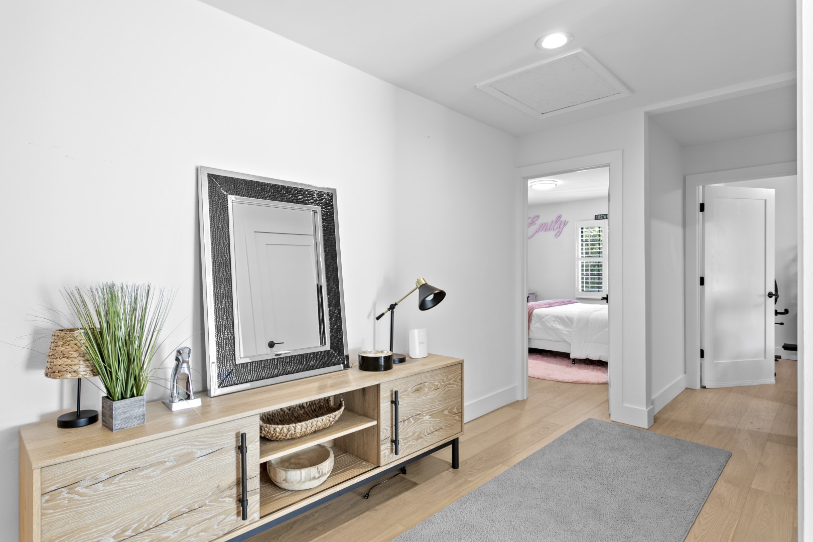 Tampa, Florida, 33629, United States, 4 Bedrooms Bedrooms, ,5 BathroomsBathrooms,Residential,For Sale,2010401