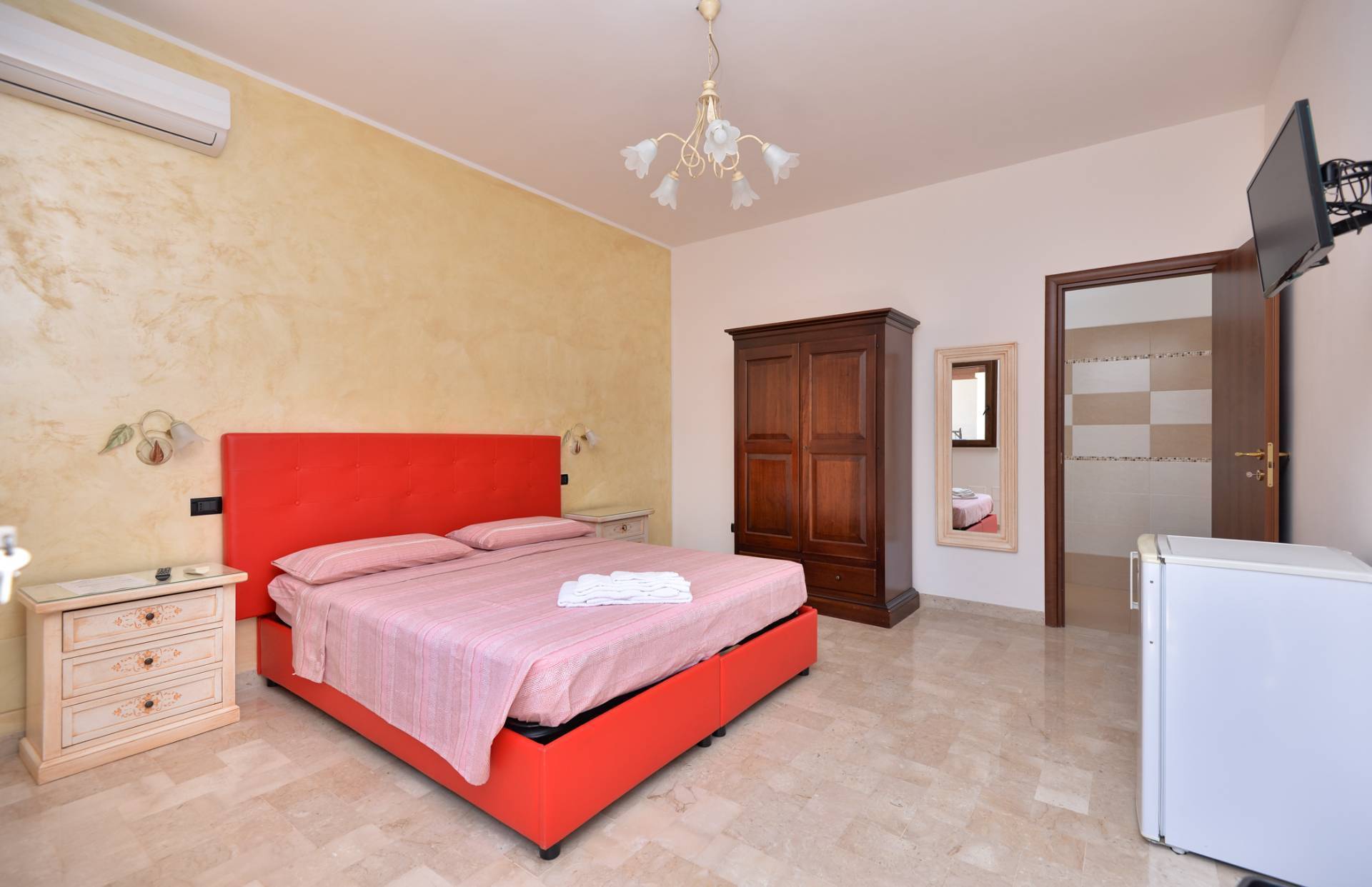 Via Aldo Moro, Giurdignano, Lecce, 73020, IT, 11 Bedrooms Bedrooms, ,11 BathroomsBathrooms,Residential,For Sale,Via Aldo Moro,1576238