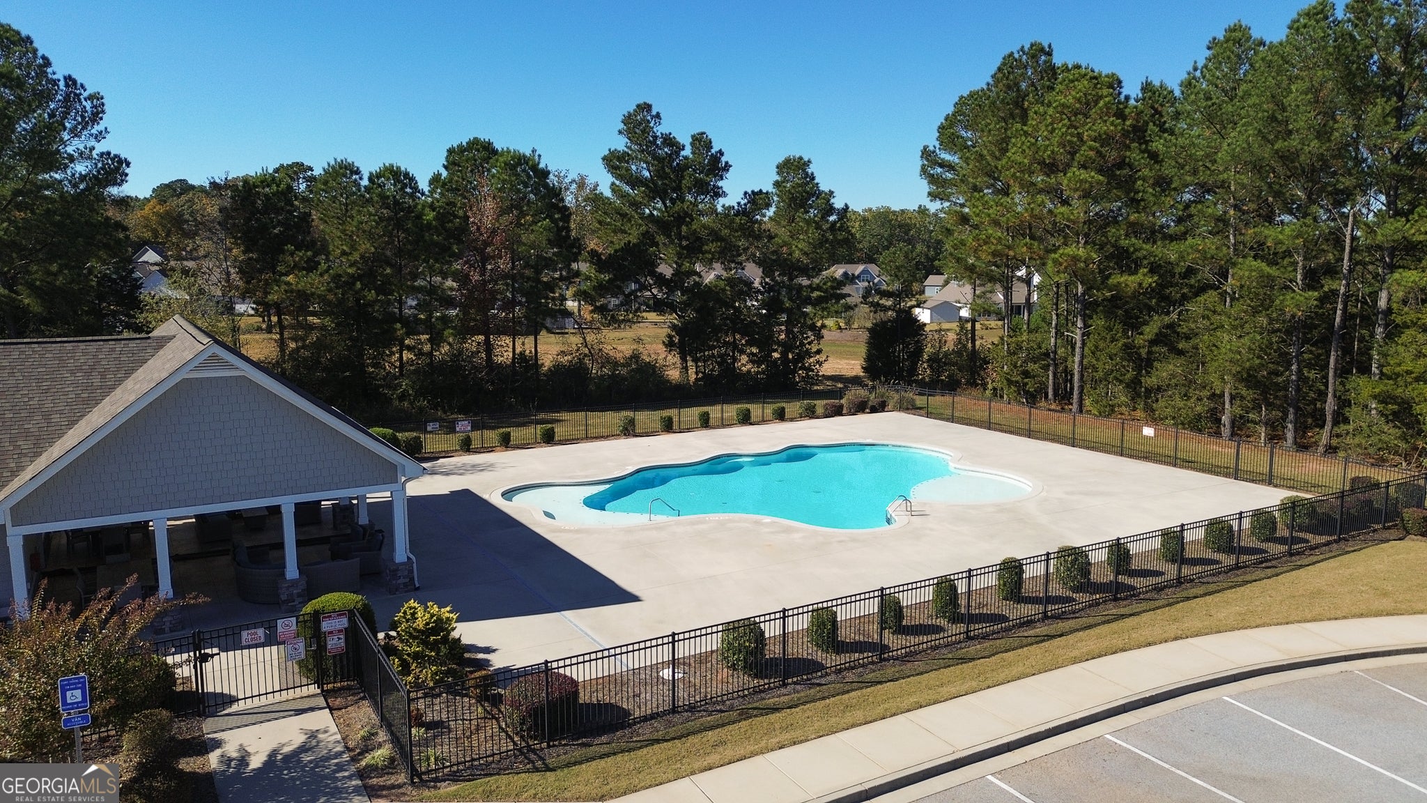 Senoia, Georgia, 30276, United States, 4 Bedrooms Bedrooms, ,3 BathroomsBathrooms,Residential,For Sale,1990817