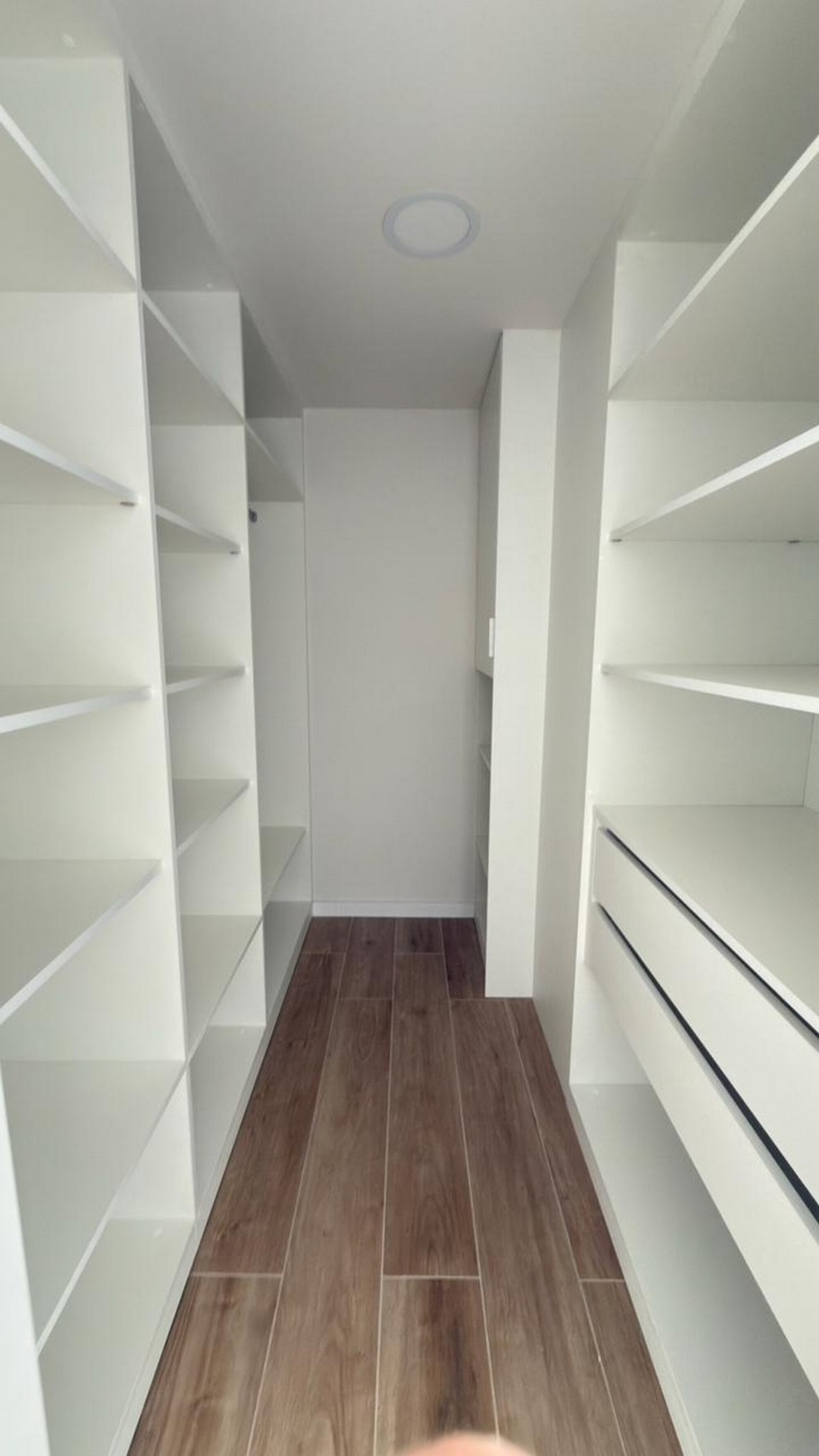  Elegant Garden Apartment in Barrio Parques - 物件實景