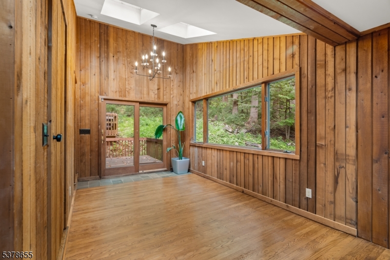 Lebanon Twp., New Jersey, 08826, United States, 3 Bedrooms Bedrooms, ,2 BathroomsBathrooms,Residential,For Sale,1972672