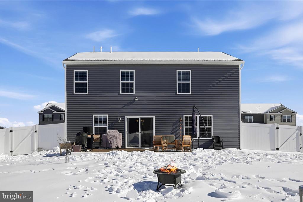 Berryville, Virginia, 22611, United States, 4 Bedrooms Bedrooms, ,3 BathroomsBathrooms,Residential,For Sale,2015067