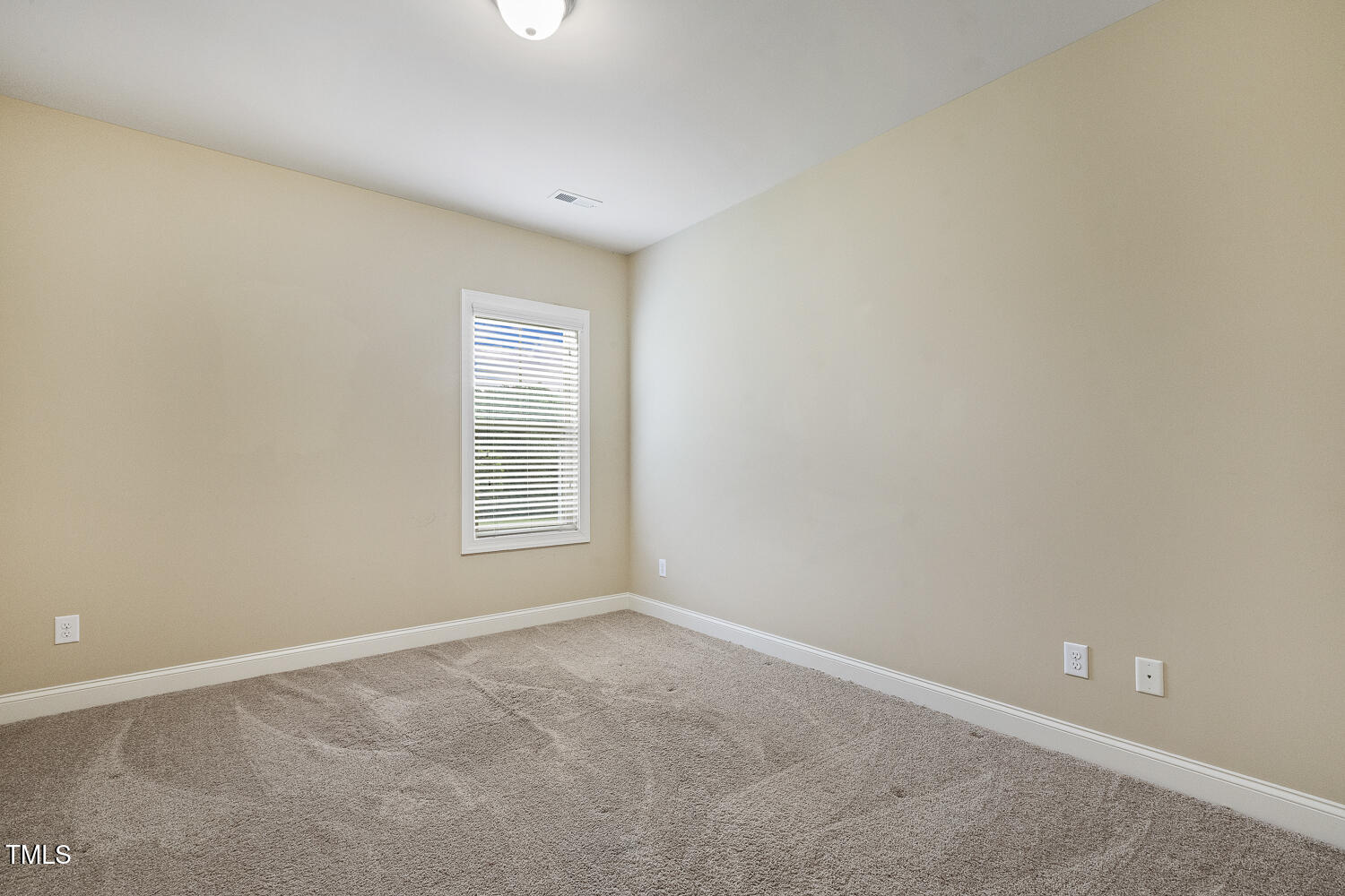 Fuquay Varina, North Carolina, 27526, United States, 4 Bedrooms Bedrooms, ,4 BathroomsBathrooms,Residential,For Sale,1889692