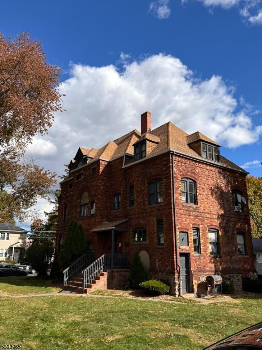 Plainfield City, New Jersey, 07060, United States, 7 Bedrooms Bedrooms, ,4 BathroomsBathrooms,Residential,For Sale,2001516