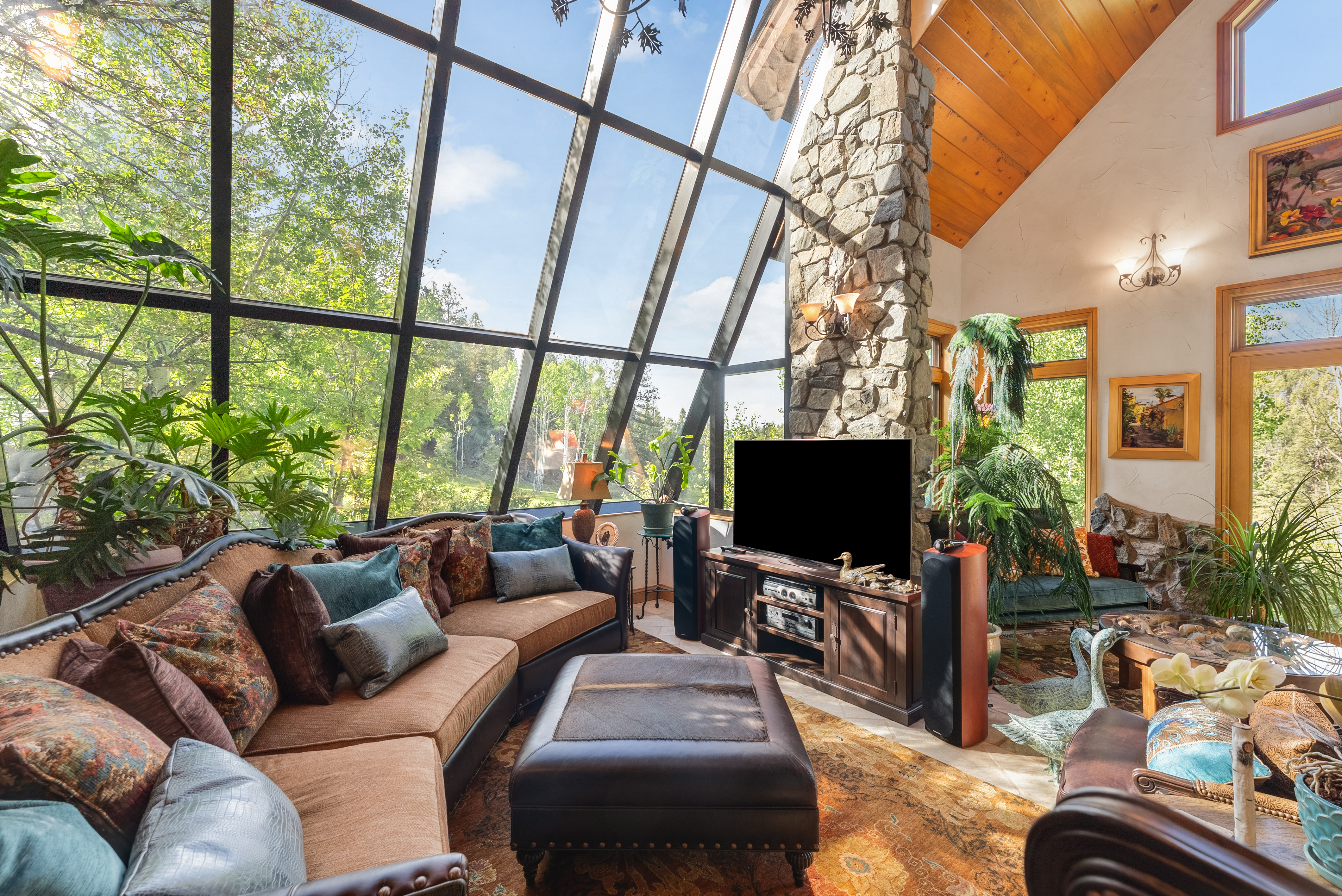  .275 acres of rolling grass, towering trees, & mountain views in every direction - 物件實景