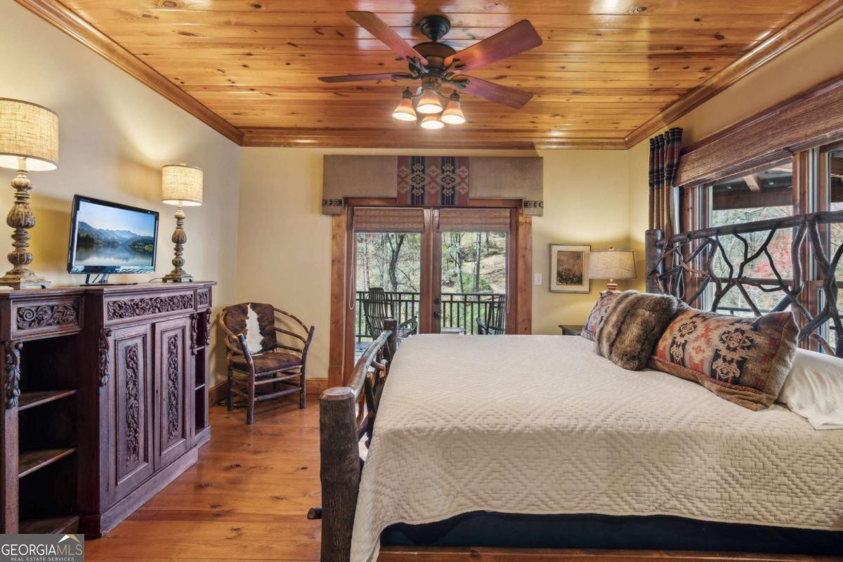 Ellijay, Georgia, 30536, United States, 5 Bedrooms Bedrooms, ,4 BathroomsBathrooms,Residential,For Sale,1880037