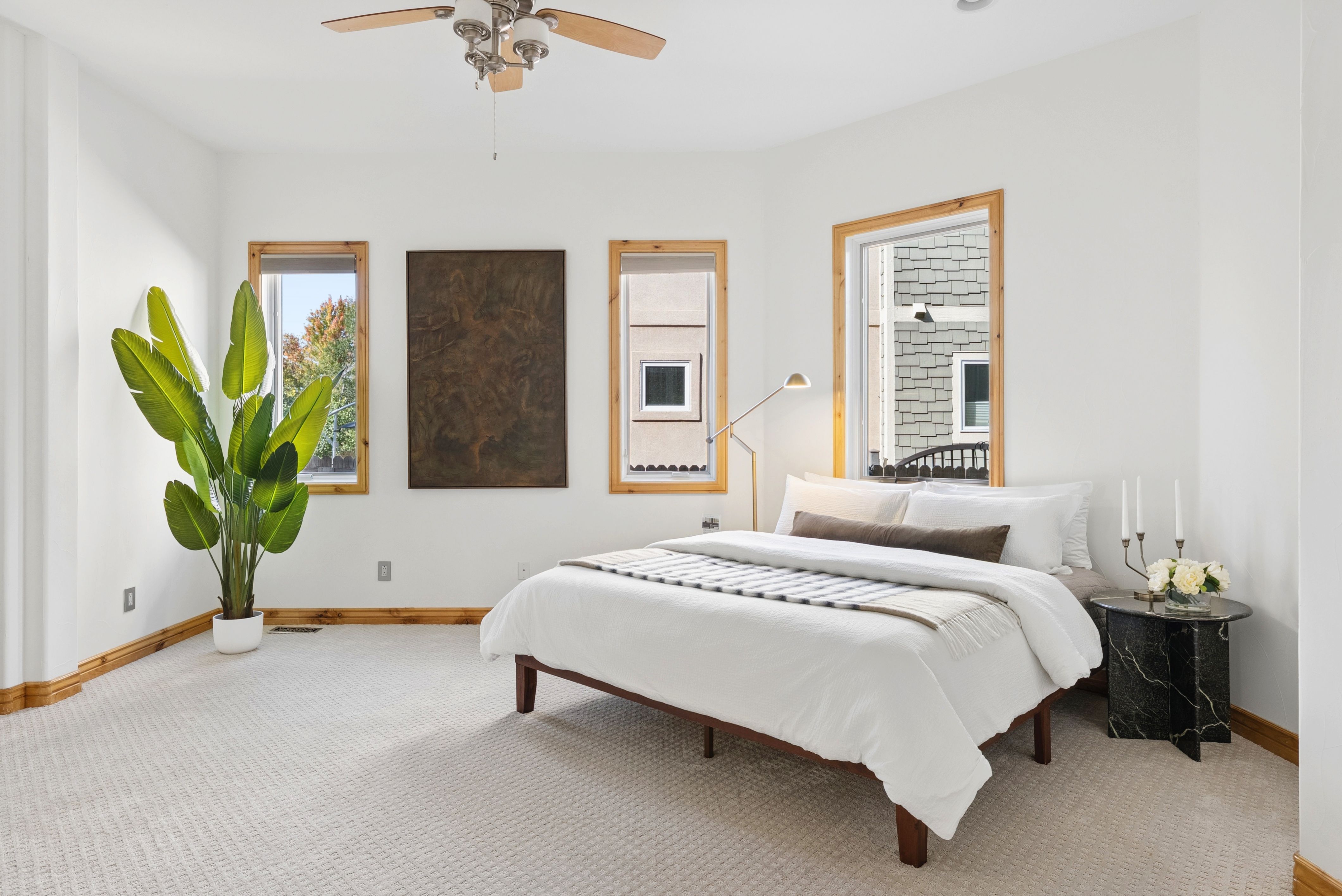  2895 S Cook Street  Finished Walkout Home - 物件實景