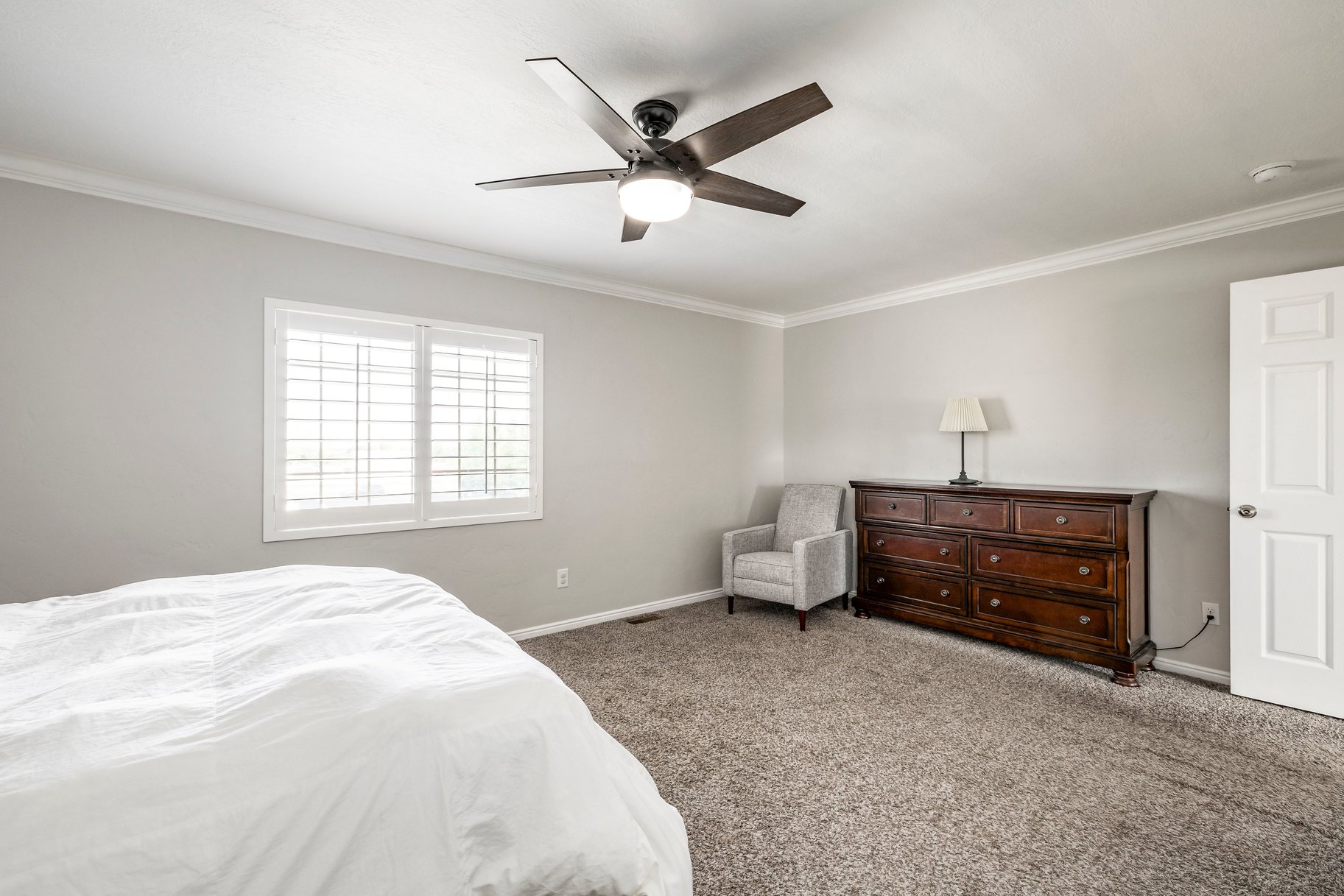 Fantastic Floor Plan in Great West Haven Location - 物件實景
