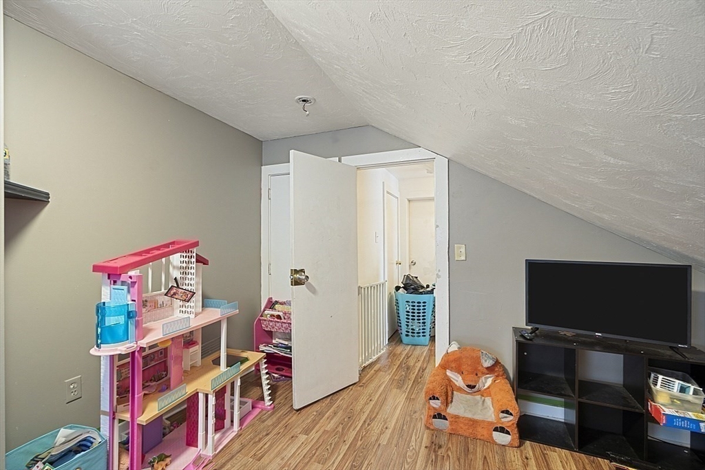 Fitchburg, Massachusetts, 01420, United States, 12 Bedrooms Bedrooms, ,5 BathroomsBathrooms,Residential,For Sale,1848100