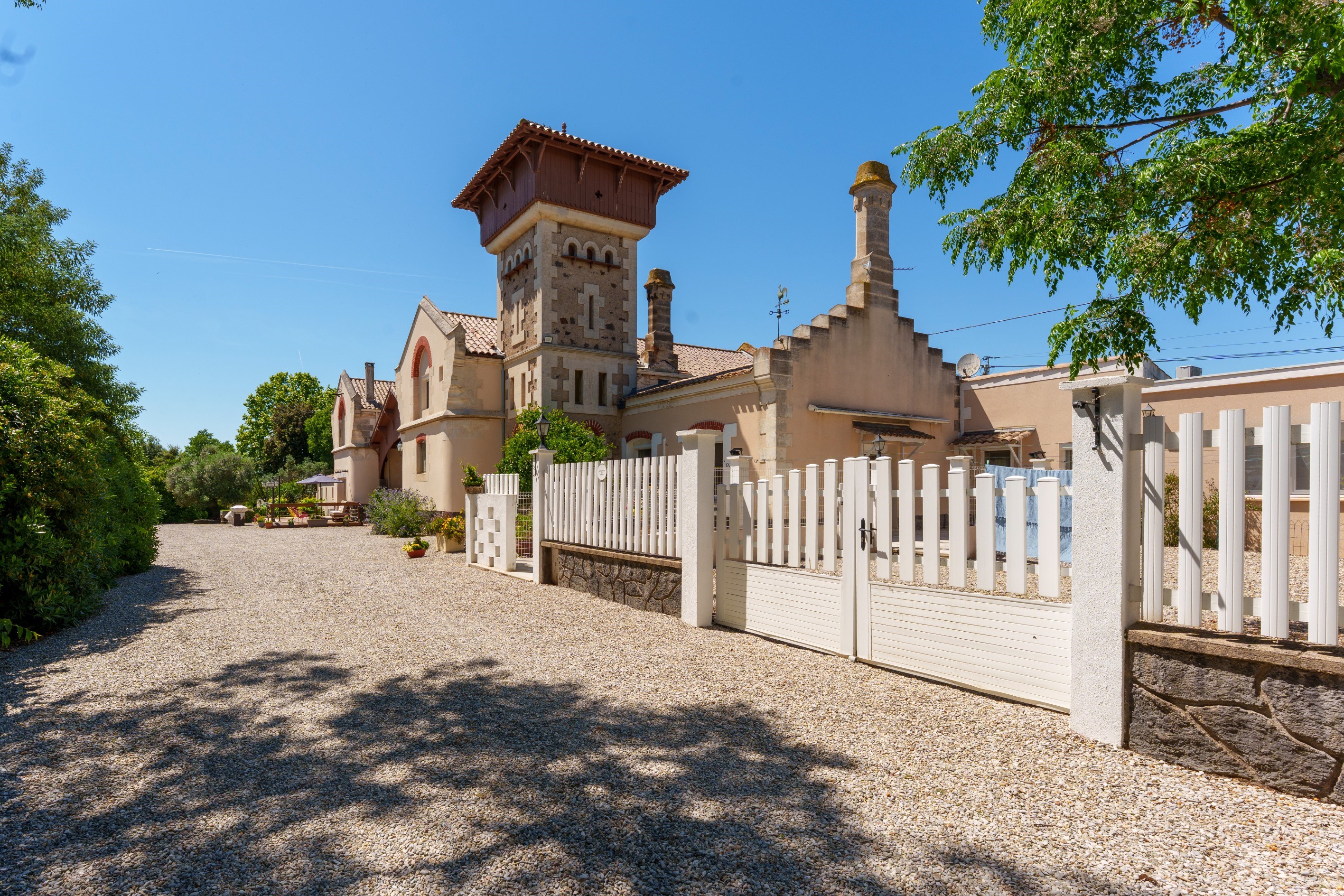  Close to the Mediterranean, a perfect family property for a tourism business... - 物件實景
