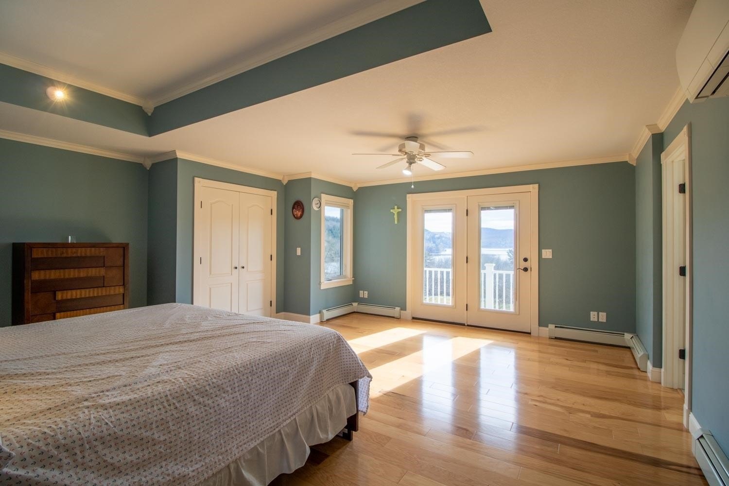 Barton, Vermont, 05822, United States, 6 Bedrooms Bedrooms, ,3 BathroomsBathrooms,Residential,For Sale,1943519