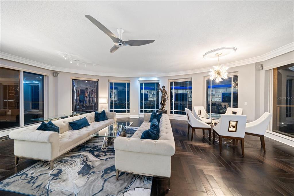 100 Beach Drive NE Unit 1900, St Petersburg, Florida, 33701, United States, 4 Bedrooms Bedrooms, ,6 BathroomsBathrooms,Residential,For Sale,100 Beach Drive NE Unit 1900,1618672