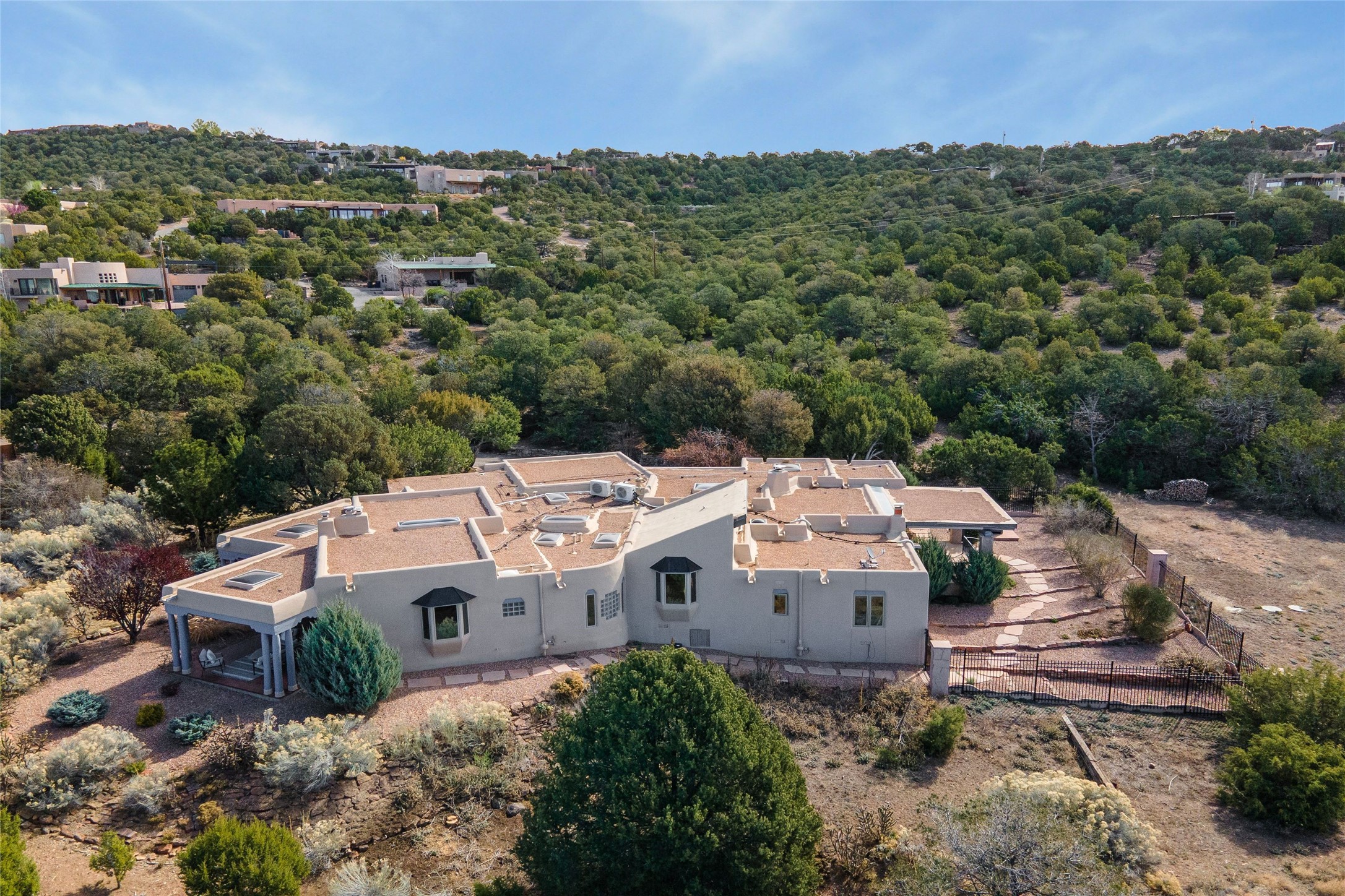  1396 Hyde Park - 物件實景