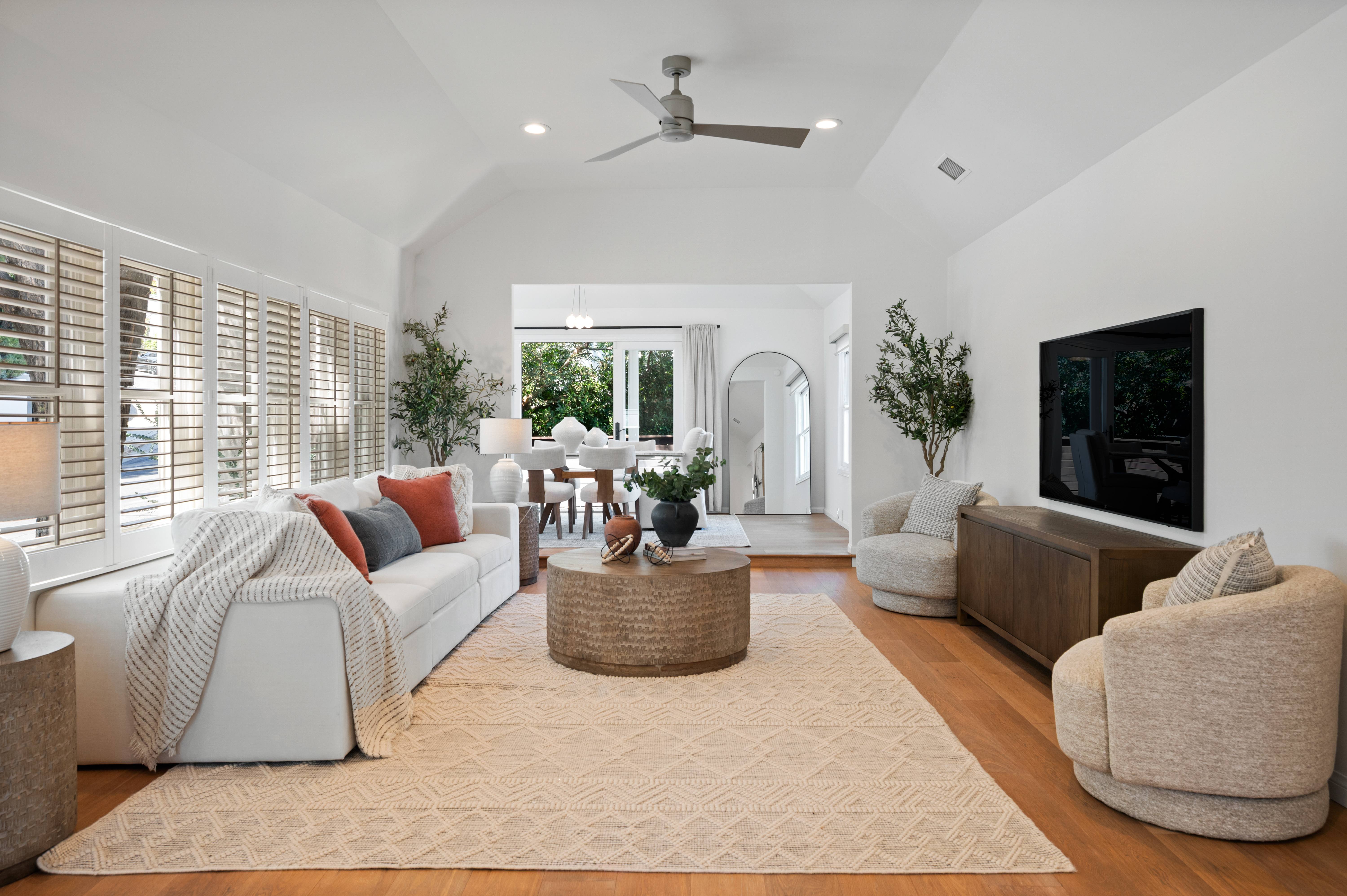  1662 Rotary Drive, Los Angeles, CA 90026 - 物件實景