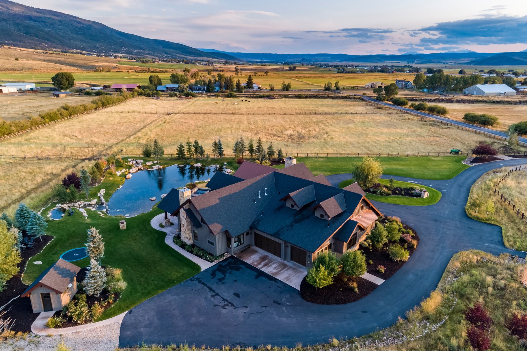  Twilight Moon Ranch on 8 Acres - 物件實景