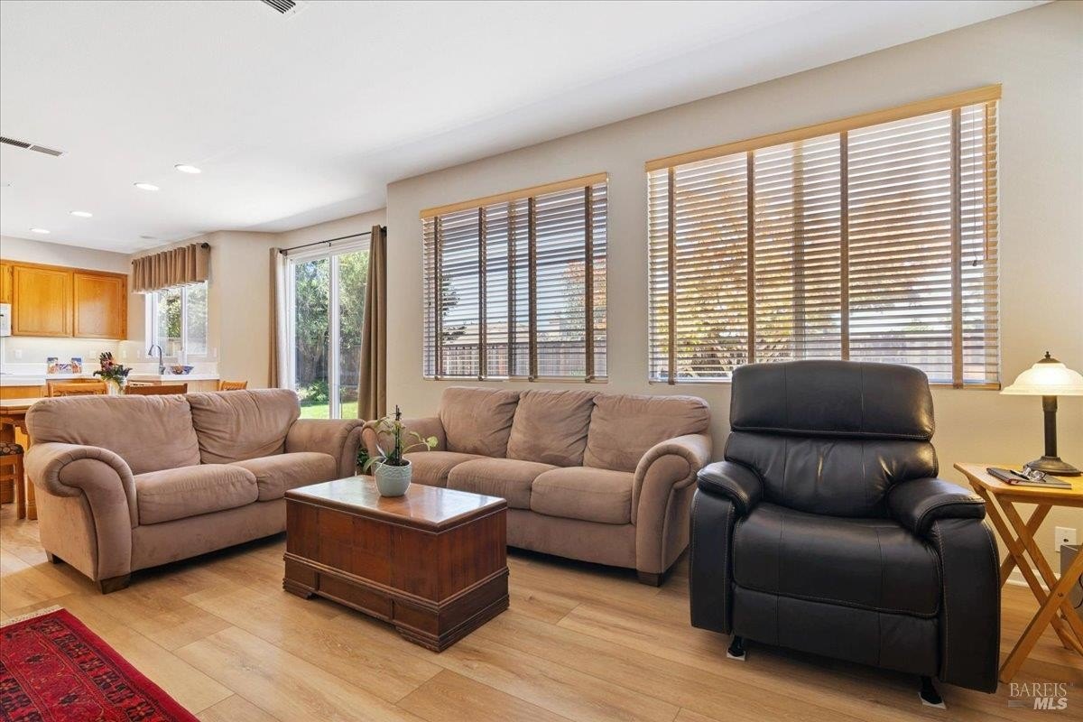 Benicia, California, 94510, United States, 4 Bedrooms Bedrooms, ,3 BathroomsBathrooms,Residential,For Sale,1906228