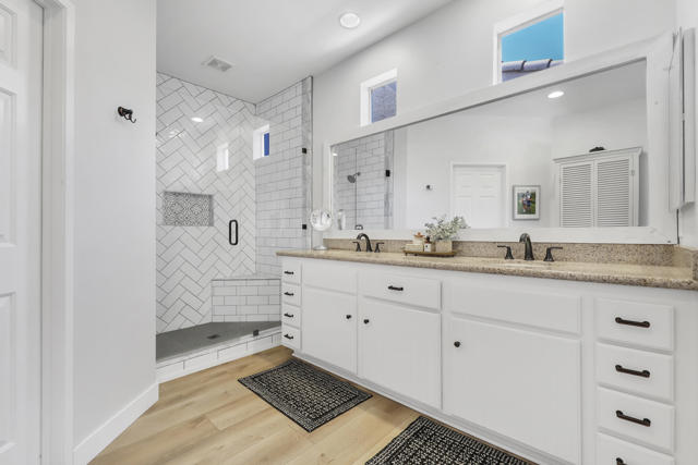 La Quinta, California, 92253, United States, 3 Bedrooms Bedrooms, ,3 BathroomsBathrooms,Residential,For Sale,1978916