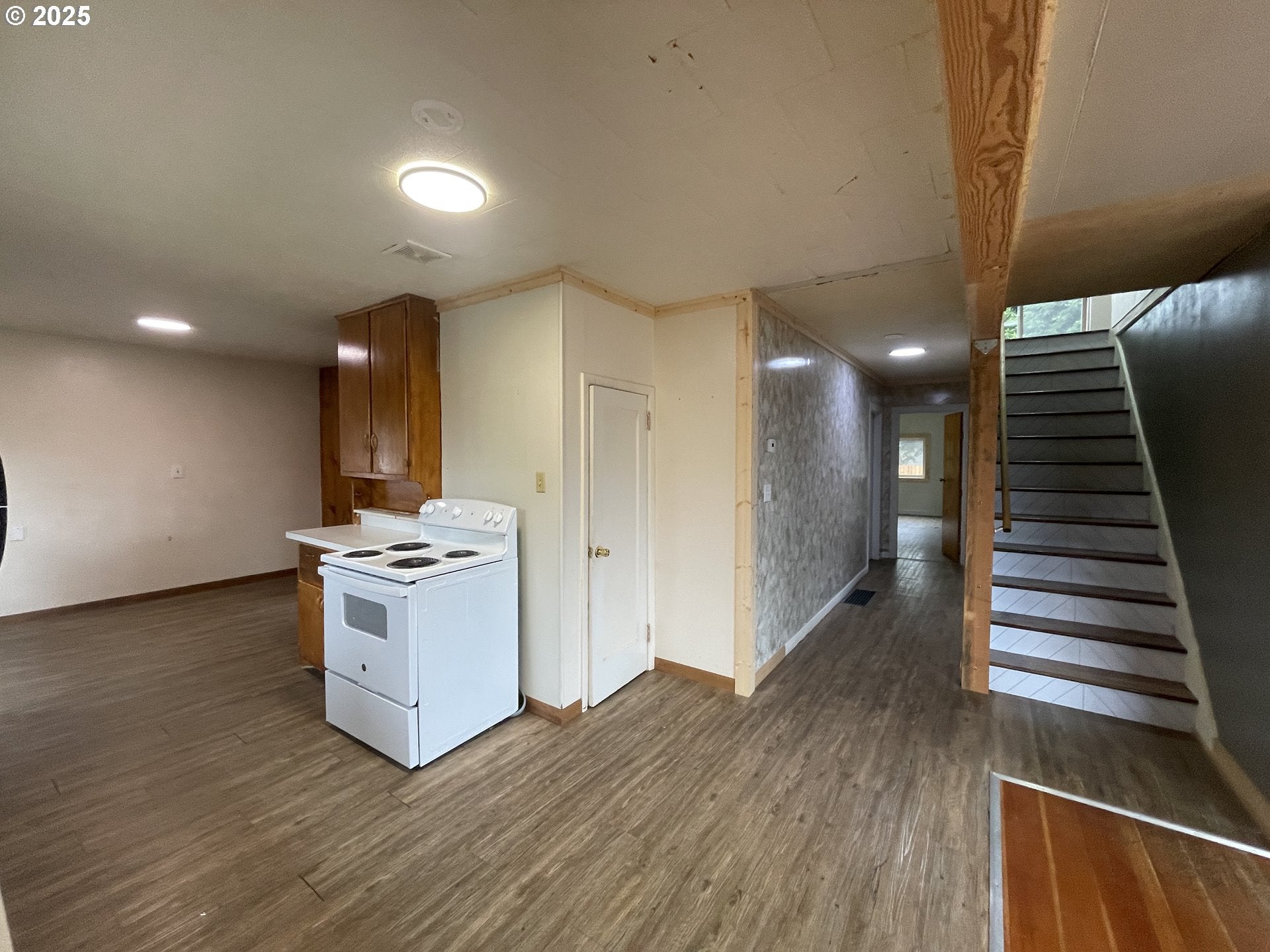 Bandon, Oregon, 97411, United States, 4 Bedrooms Bedrooms, ,2 BathroomsBathrooms,Residential,For Sale,1983283