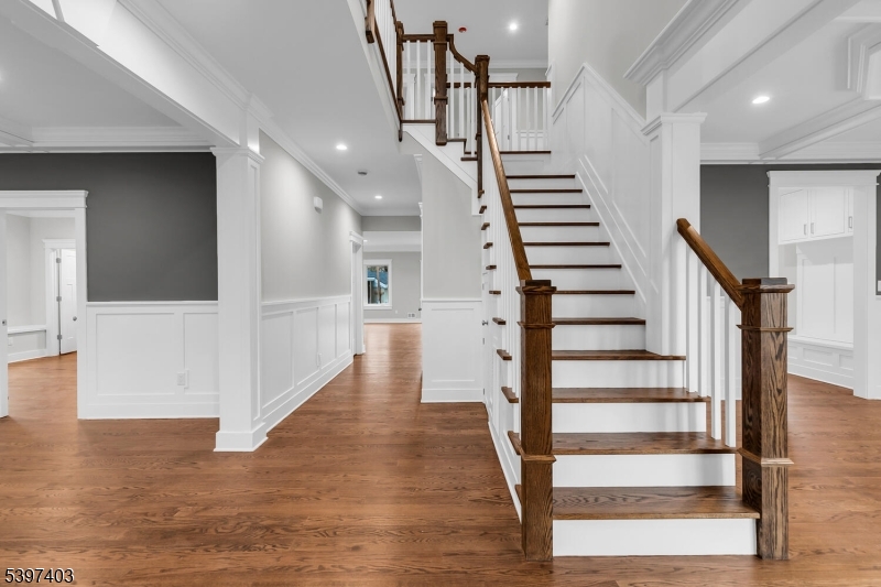 Bernards Twp., New Jersey, 07920, United States, 6 Bedrooms Bedrooms, ,5 BathroomsBathrooms,Residential,For Sale,2001685