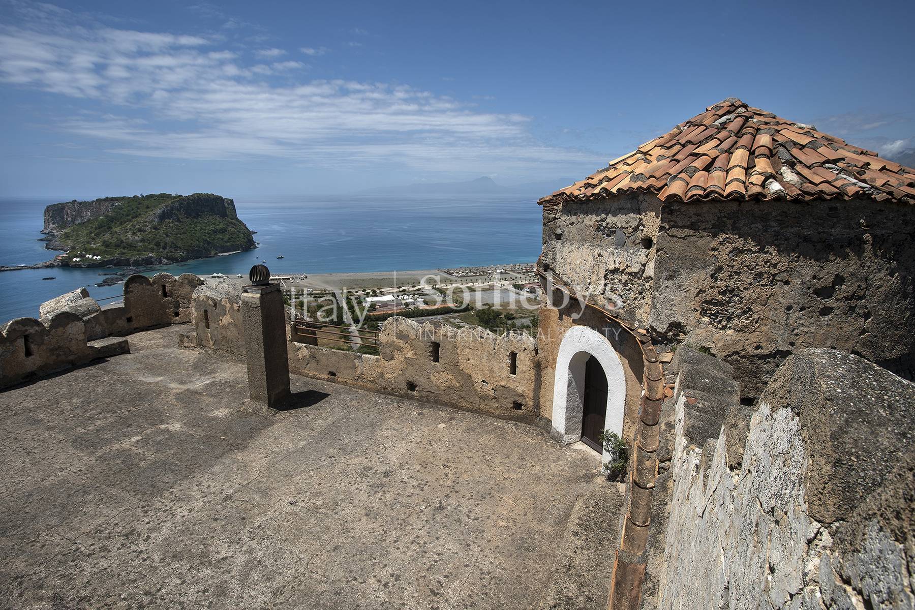  Norman fortress on the sea of Calabria - 物件實景
