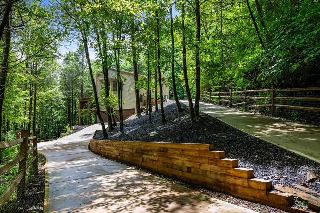 Ellijay, Georgia, 30540, United States, 5 Bedrooms Bedrooms, ,5 BathroomsBathrooms,Residential,For Sale,1868155