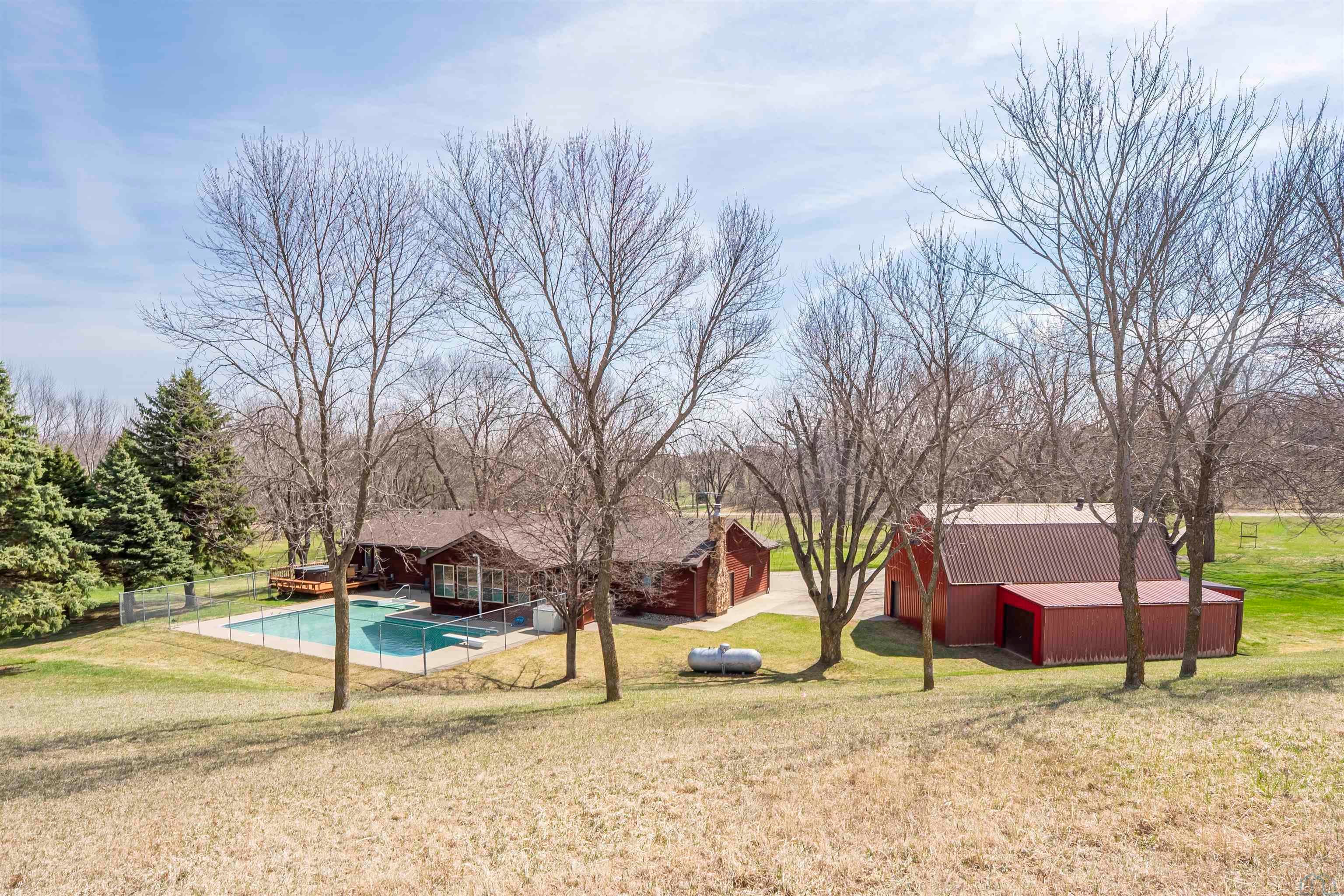 Sioux City, Iowa, 51108, United States, 3 Bedrooms Bedrooms, ,4 BathroomsBathrooms,Residential,For Sale,2035847
