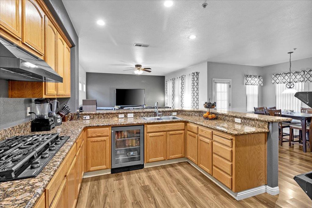 King City, California, 93930, United States, 4 Bedrooms Bedrooms, ,3 BathroomsBathrooms,Residential,For Sale,2010438