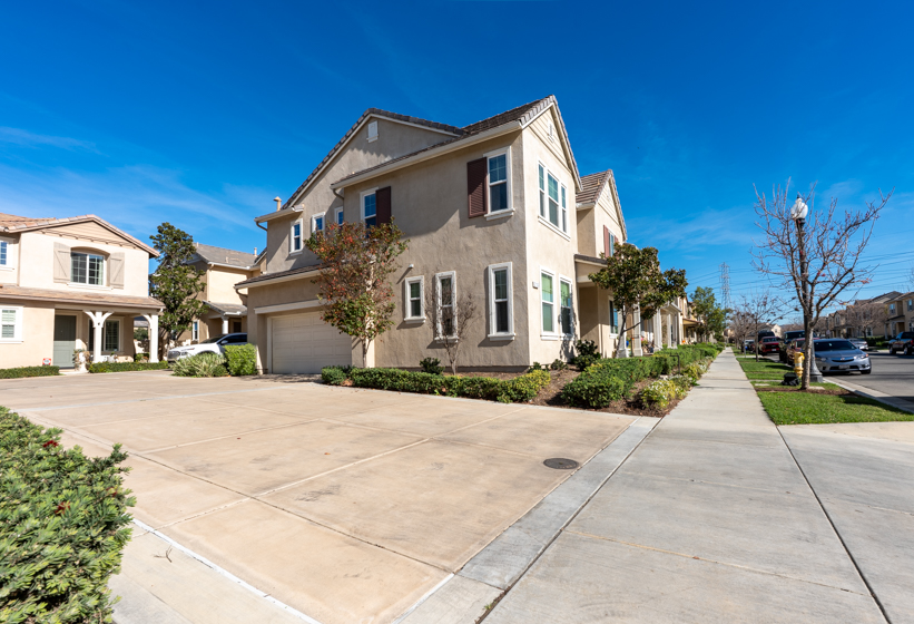 Ontario, California, 91762, United States, 3 Bedrooms Bedrooms, ,3 BathroomsBathrooms,Residential,For Sale,2013085