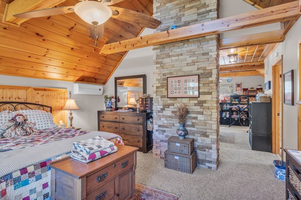 Hayesville, North Carolina, 28904, United States, 3 Bedrooms Bedrooms, ,3 BathroomsBathrooms,Residential,For Sale,1834730