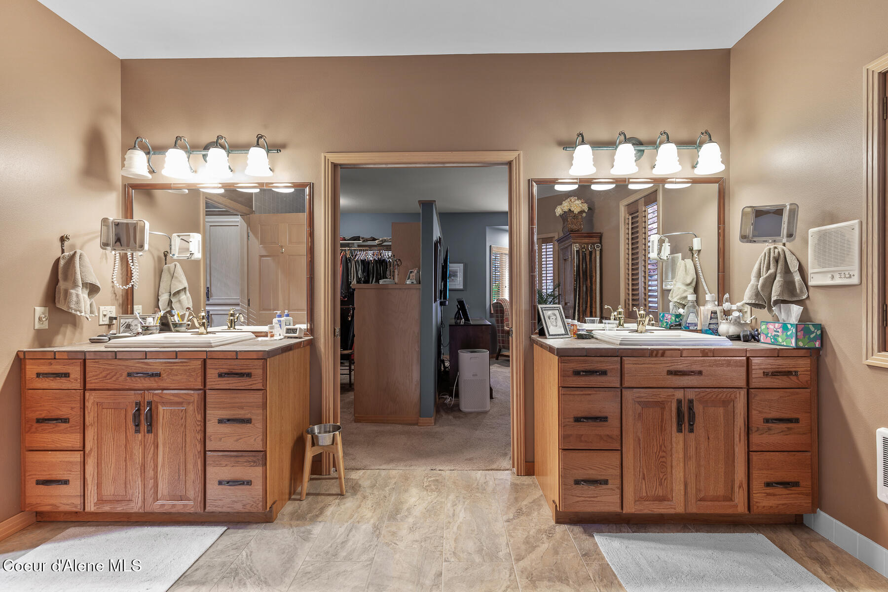 Hayden Lake, Idaho, 83835, United States, 4 Bedrooms Bedrooms, ,3 BathroomsBathrooms,Residential,For Sale,2007766