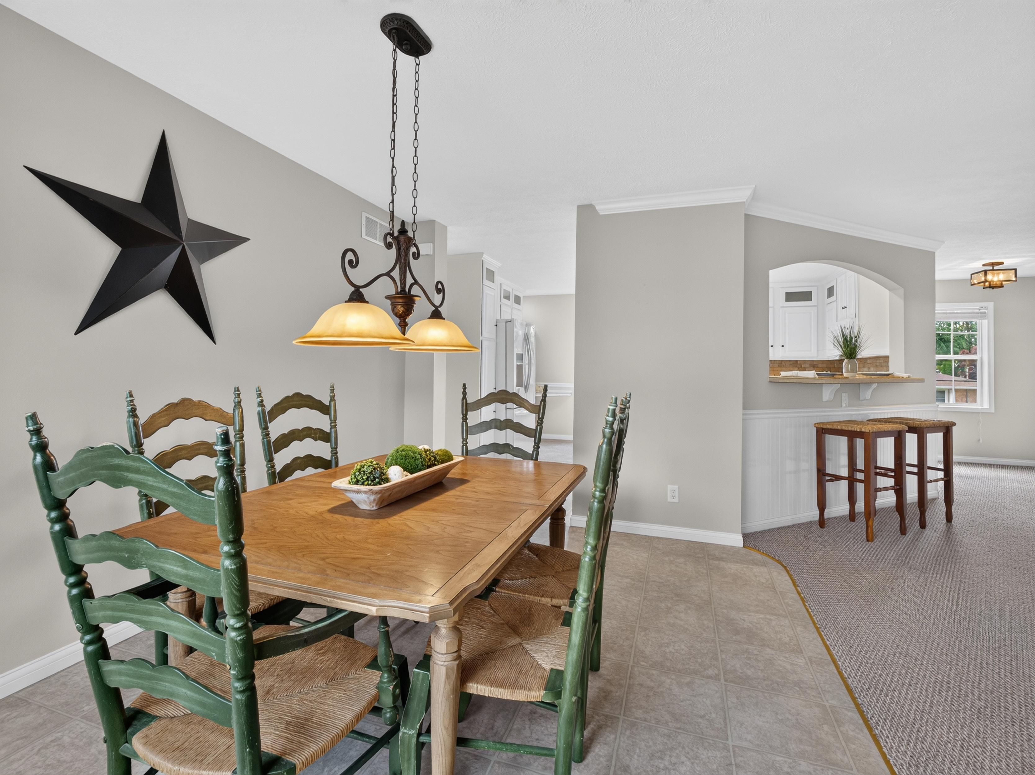  Spacious Channel-Front Home Off Lake Wawasee - 物件實景