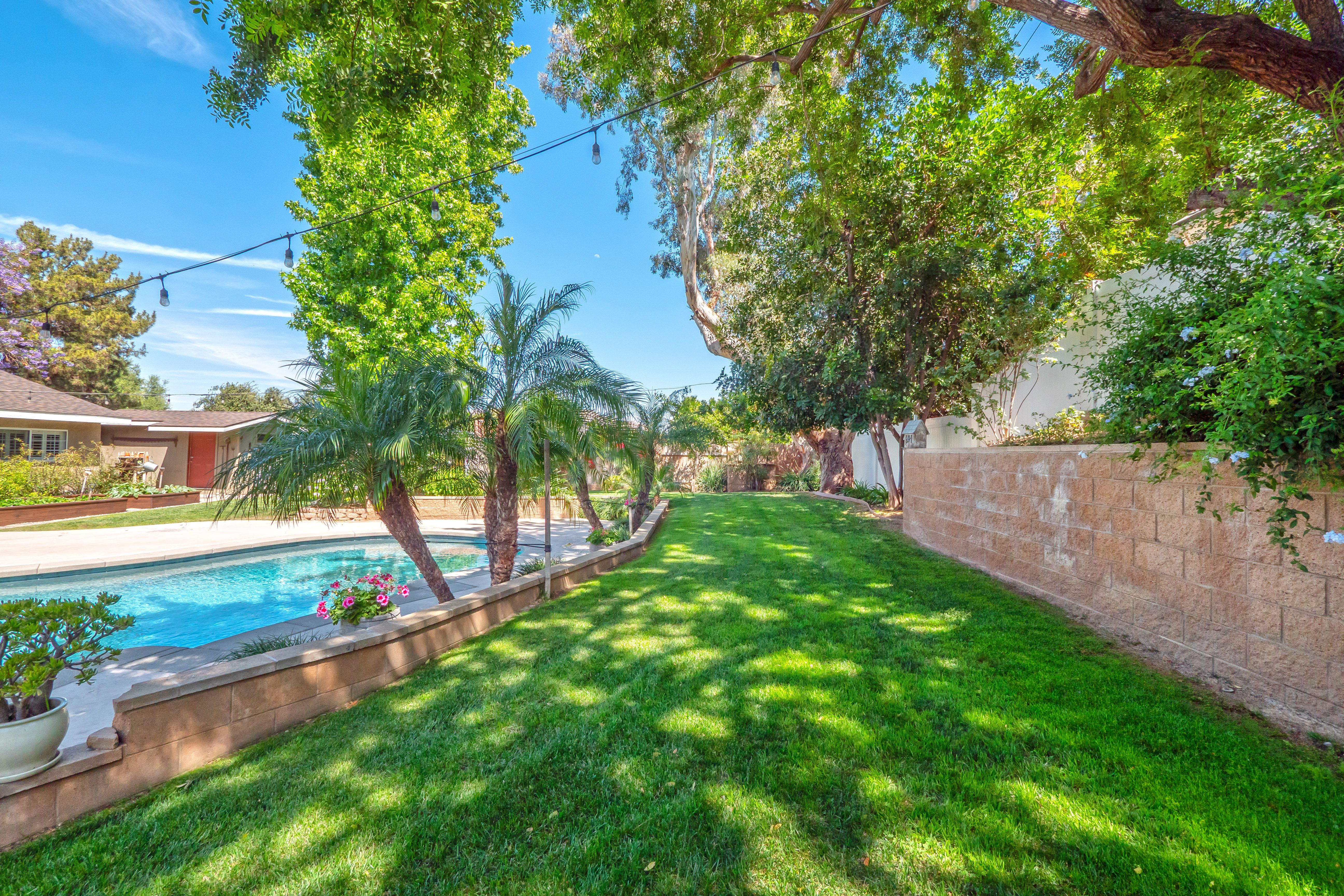  2372 Shadow Hill Drive, Riverside, CA 92506 - 物件實景