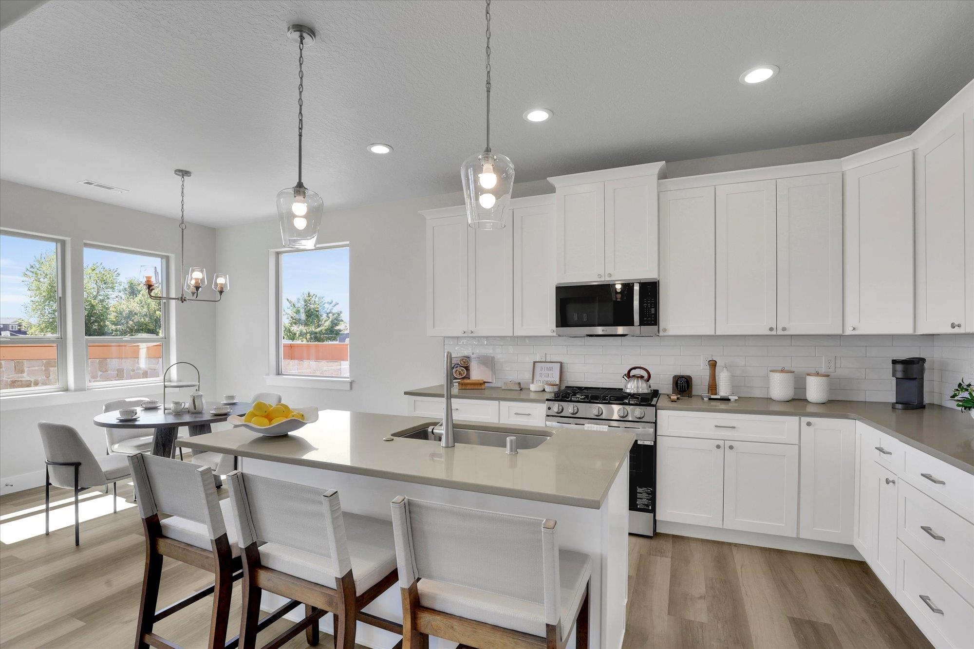 Deer Park, Washington, 99006, United States, 3 Bedrooms Bedrooms, ,2 BathroomsBathrooms,Residential,For Sale,1684387