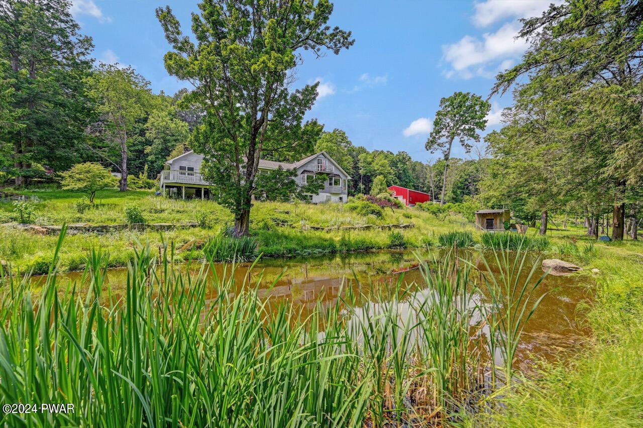 Hawley, Pennsylvania, 18428, United States, 5 Bedrooms Bedrooms, ,4 BathroomsBathrooms,Residential,For Sale,1979290