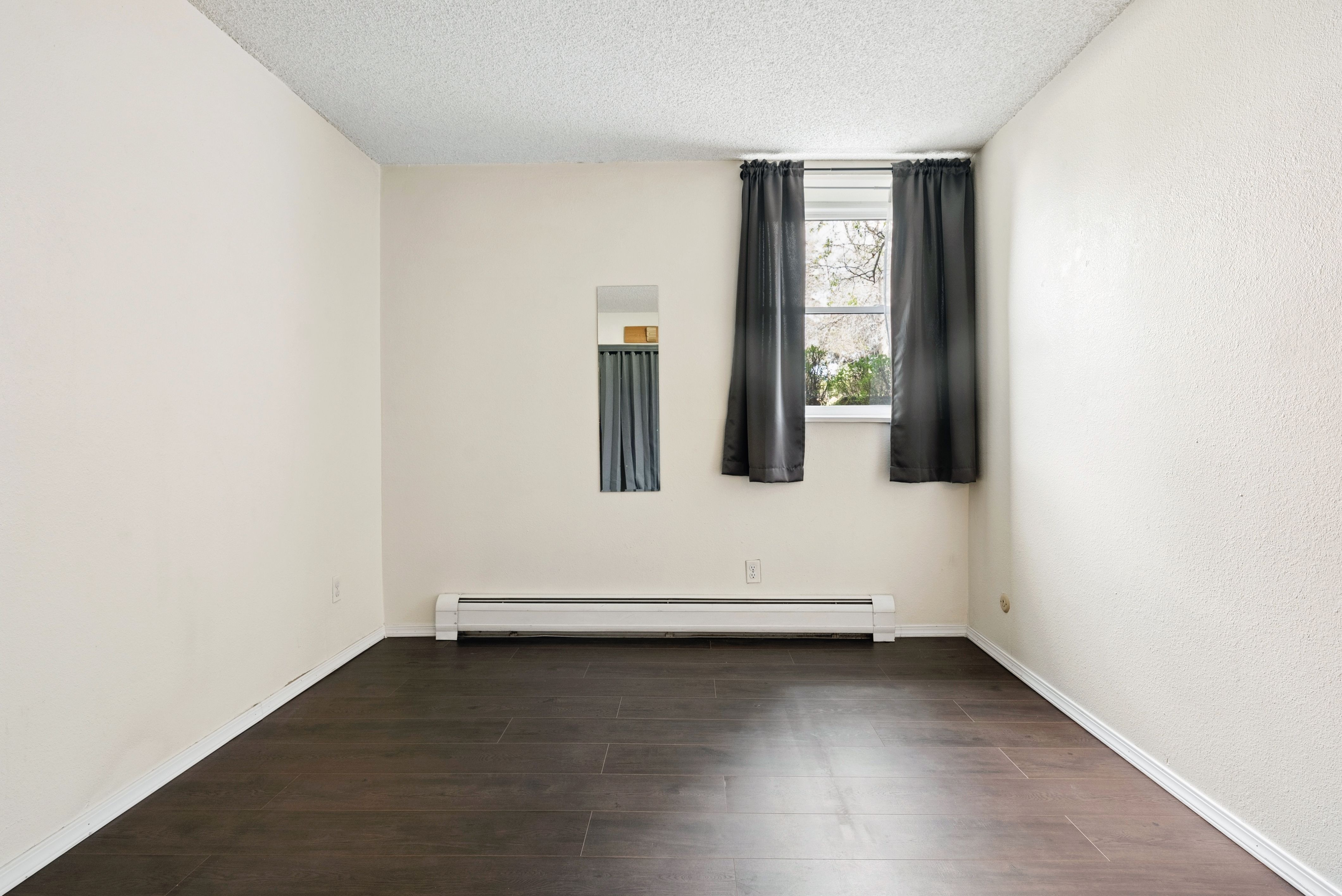  Move-In Ready Condo In Prime Golden Location - 物件實景