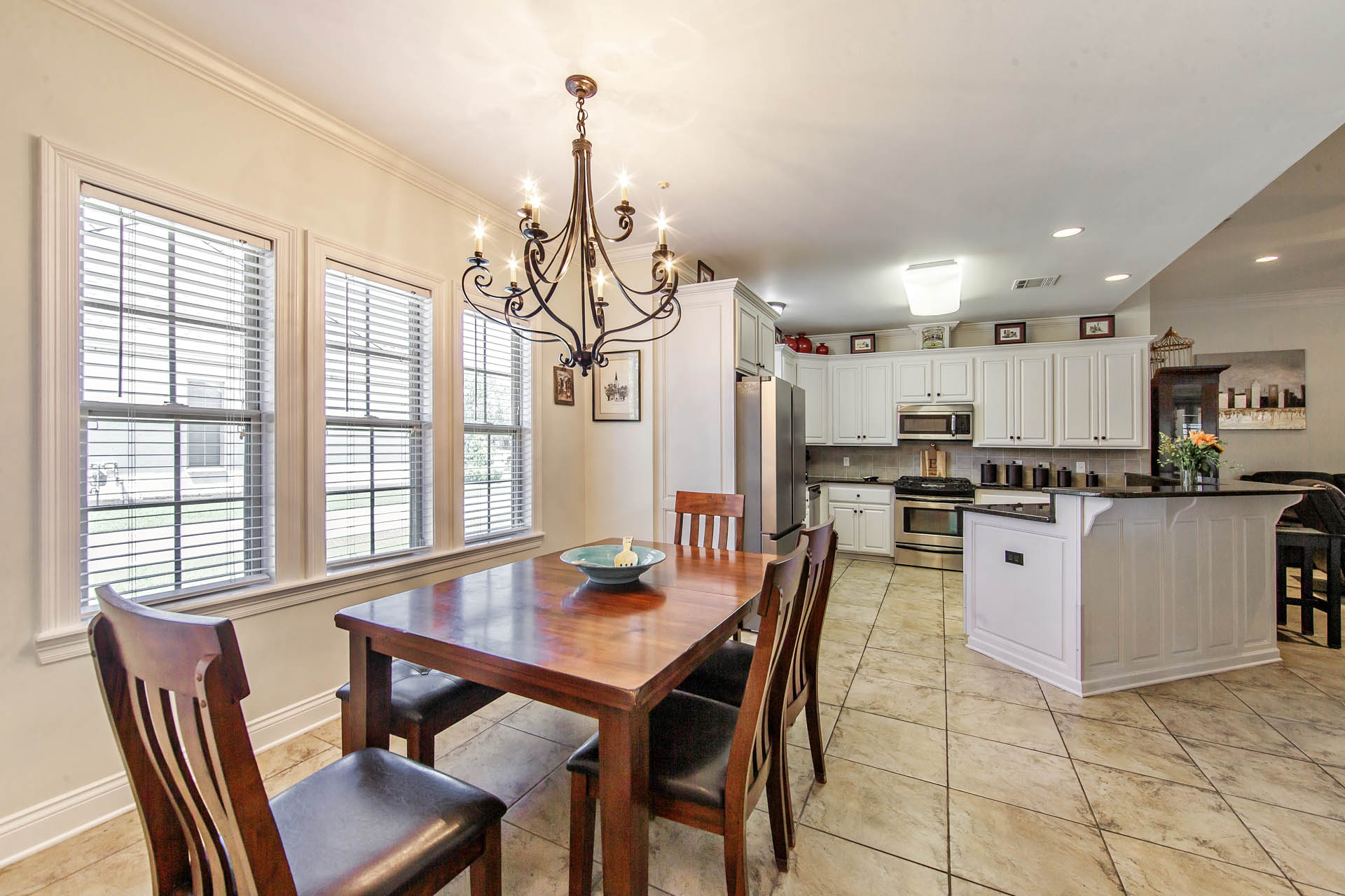 Houma, Louisiana, 70360, United States, 3 Bedrooms Bedrooms, ,4 BathroomsBathrooms,Residential,For Sale,1794394