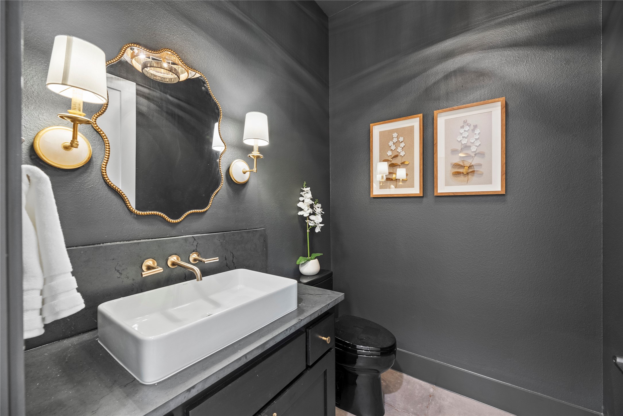 Montgomery, Texas, 77356, United States, 4 Bedrooms Bedrooms, ,5 BathroomsBathrooms,Residential,For Sale,1987481