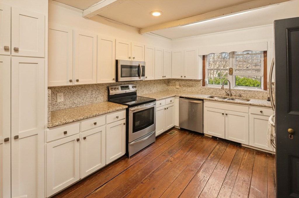 Buffalo Junction, Virginia, 24529, United States, 4 Bedrooms Bedrooms, ,2 BathroomsBathrooms,Residential,For Sale,2033576