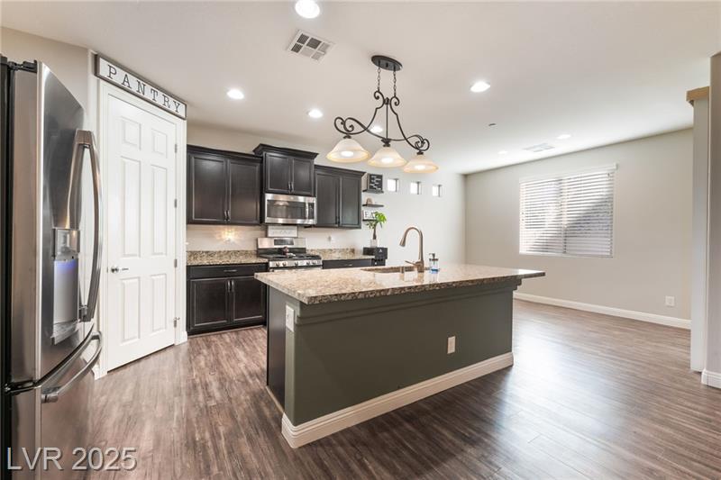 Henderson, Nevada, 89002, United States, 3 Bedrooms Bedrooms, ,2 BathroomsBathrooms,Residential,For Sale,1990384