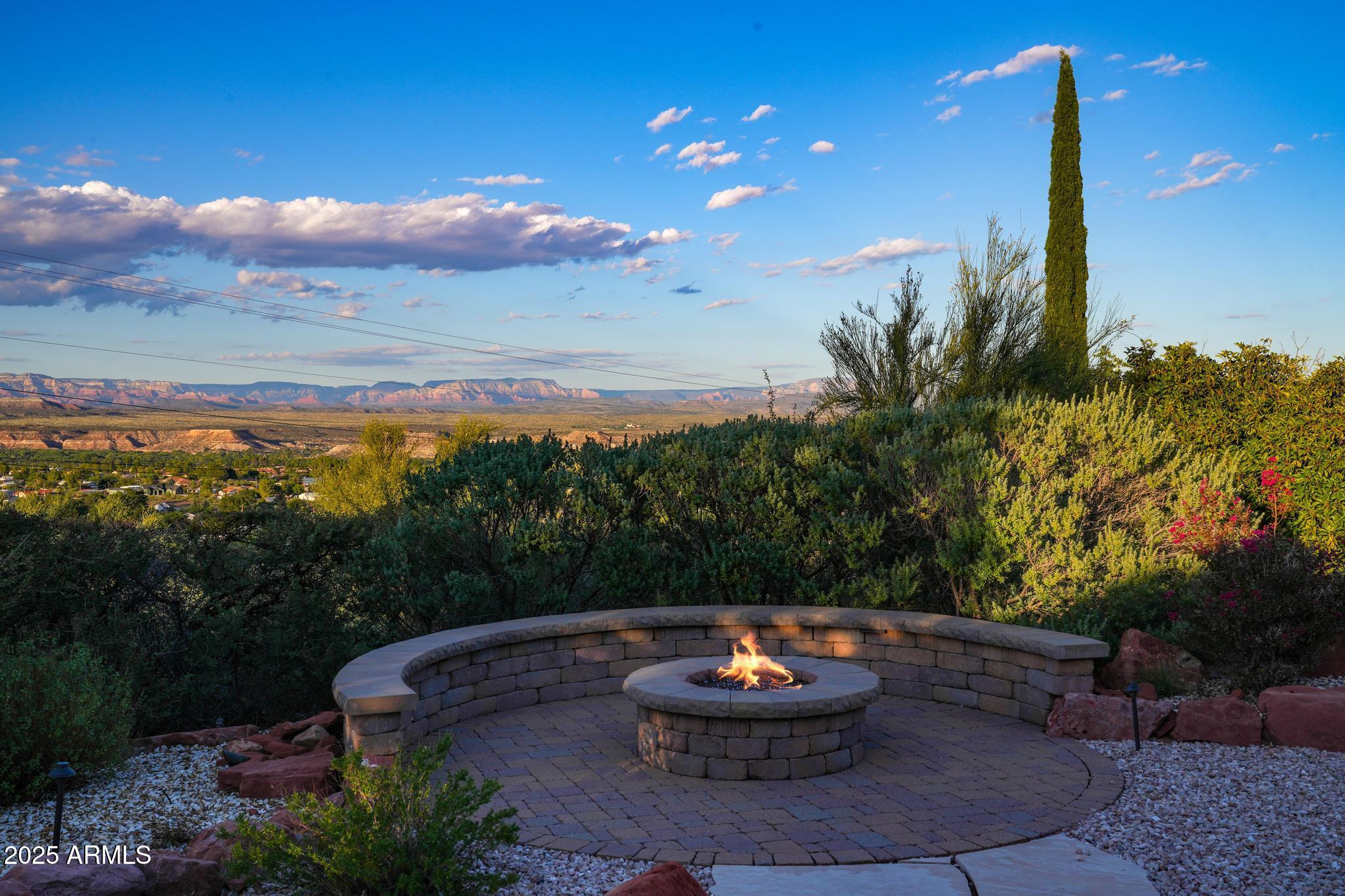 Cottonwood, Arizona, 86326, United States, 3 Bedrooms Bedrooms, ,3 BathroomsBathrooms,Residential,For Sale,1992035