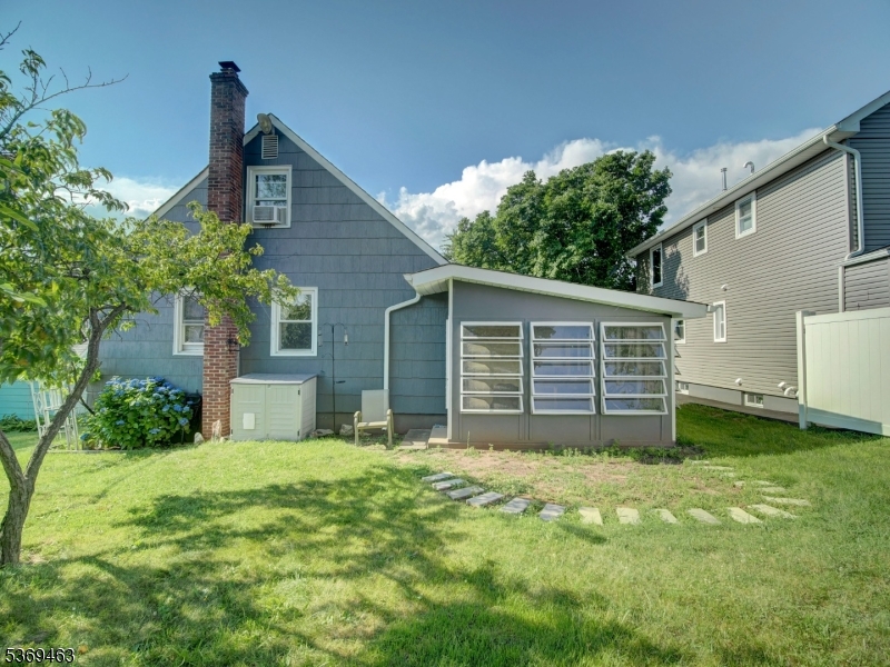 Union Twp., New Jersey, 07083, United States, 4 Bedrooms Bedrooms, ,2 BathroomsBathrooms,Residential,For Sale,1901304